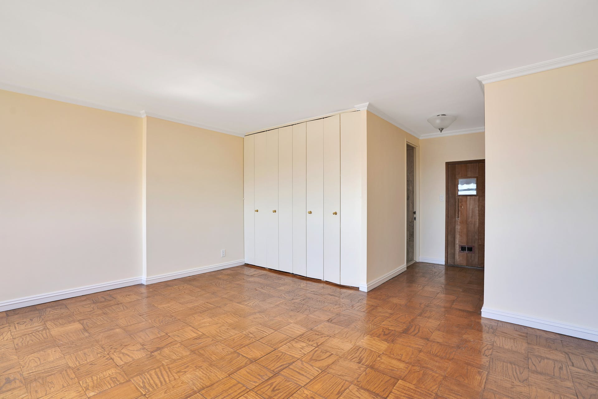 7000 Blvd East 50D