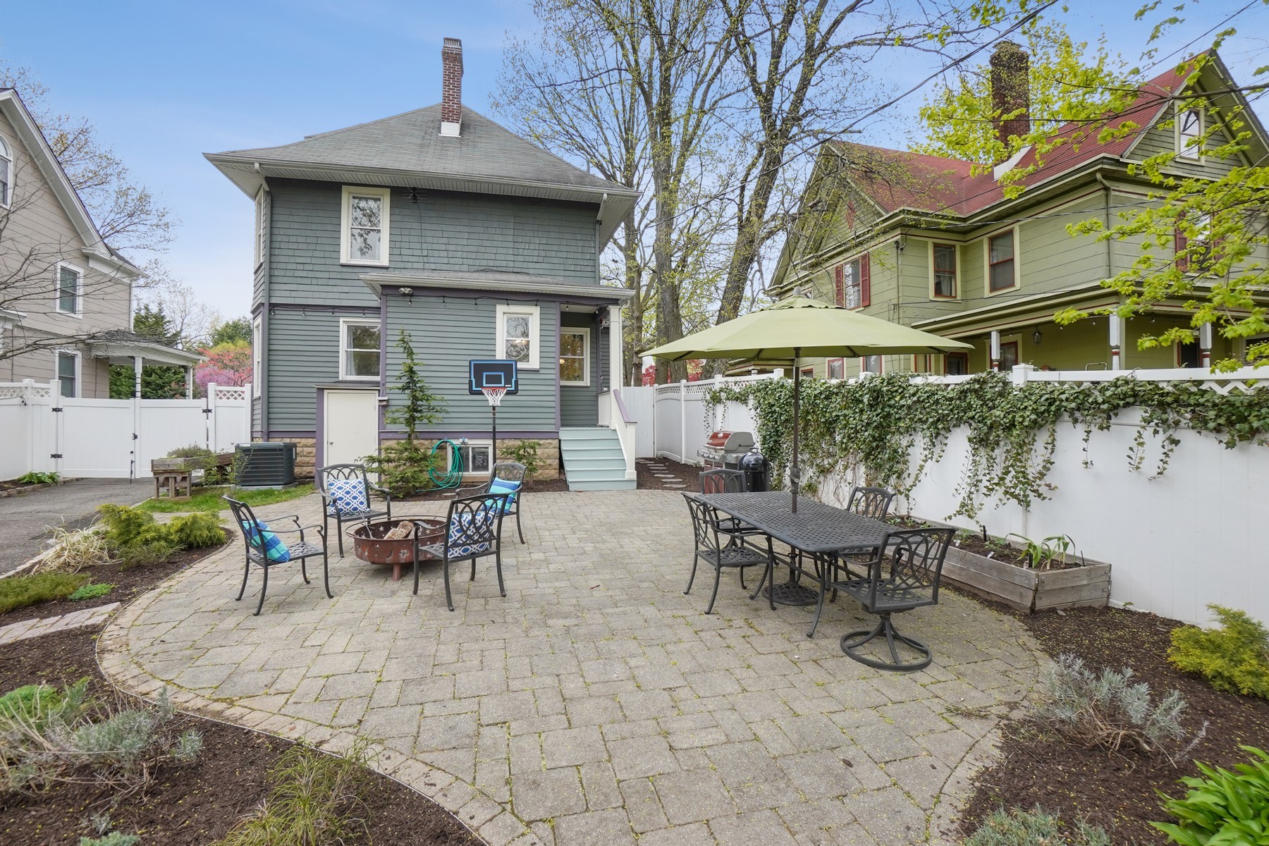 15 Hillside Avenue
