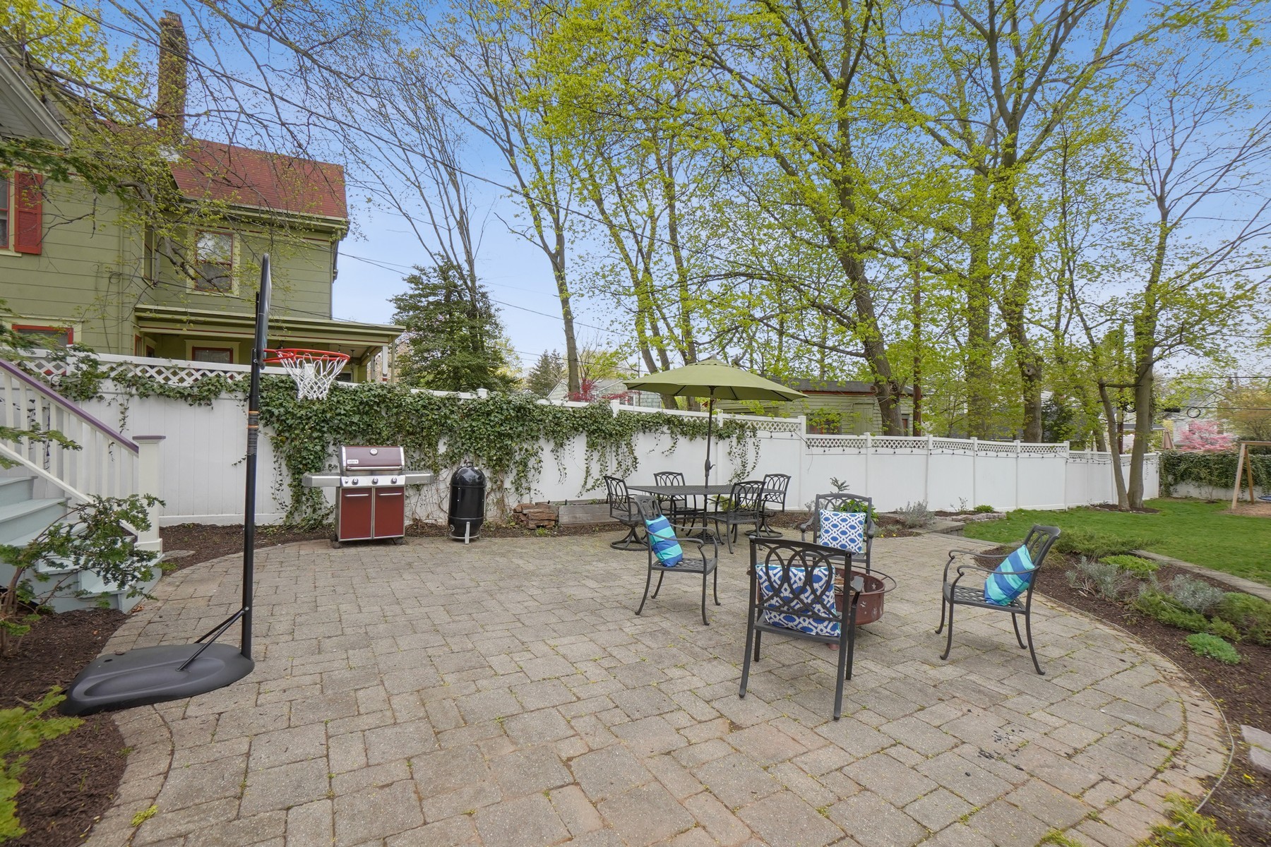 15 Hillside Avenue