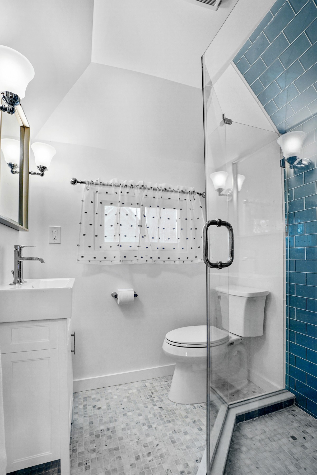 15 Hillside Avenue