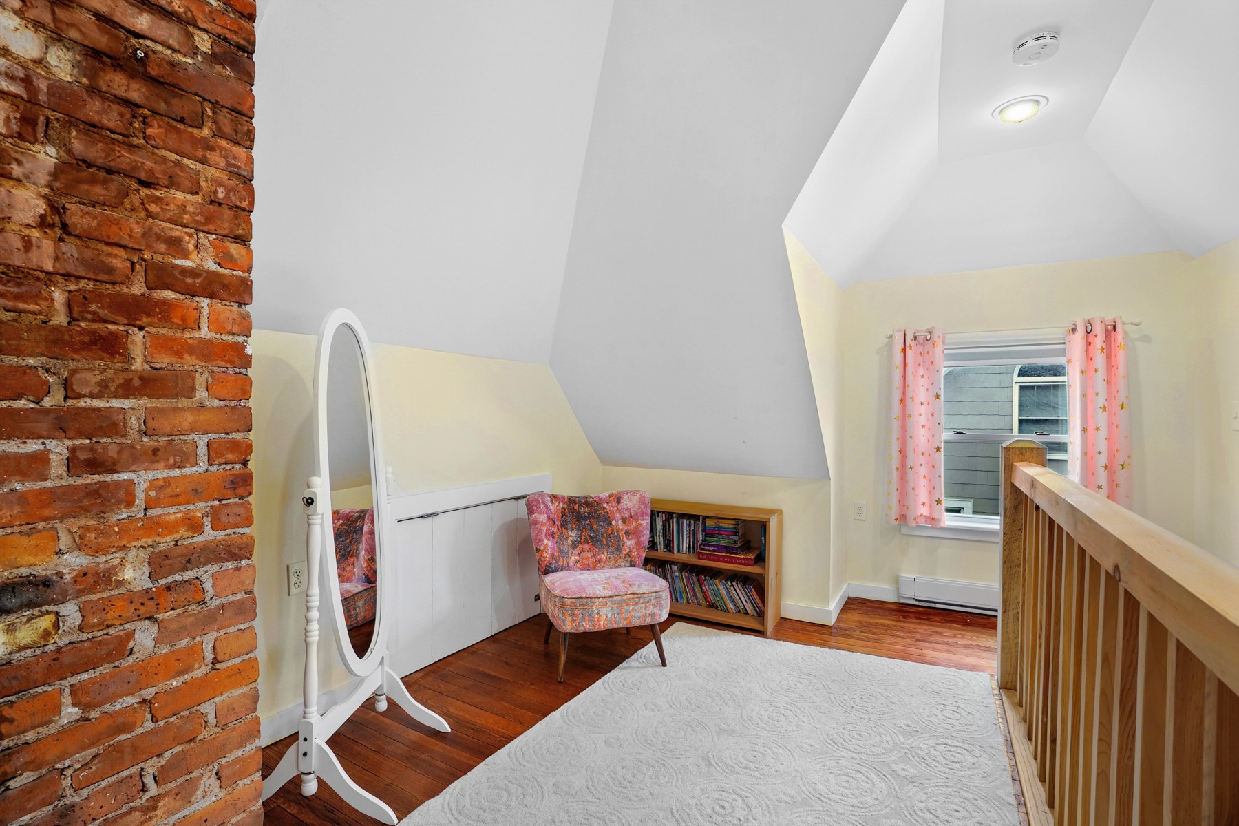 15 Hillside Avenue