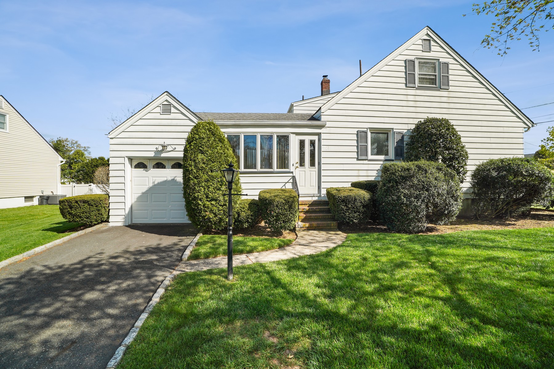 33 Knox Place