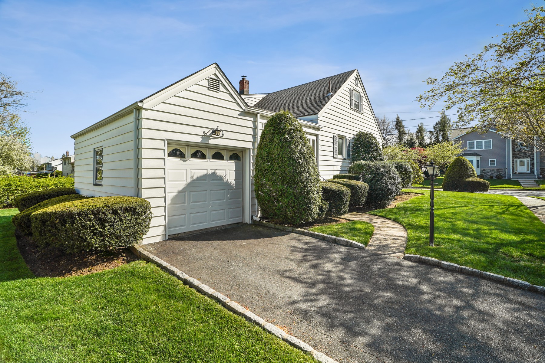 33 Knox Place