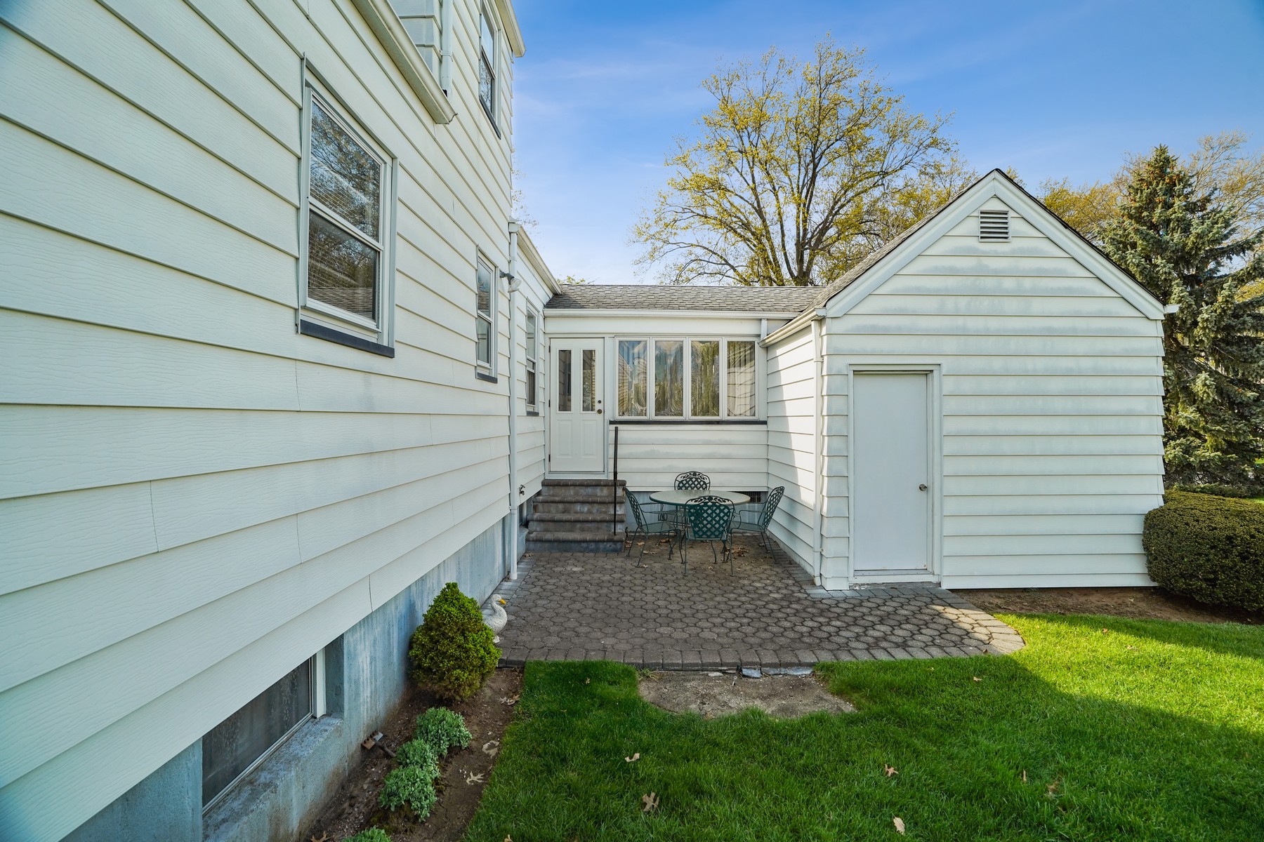 33 Knox Place