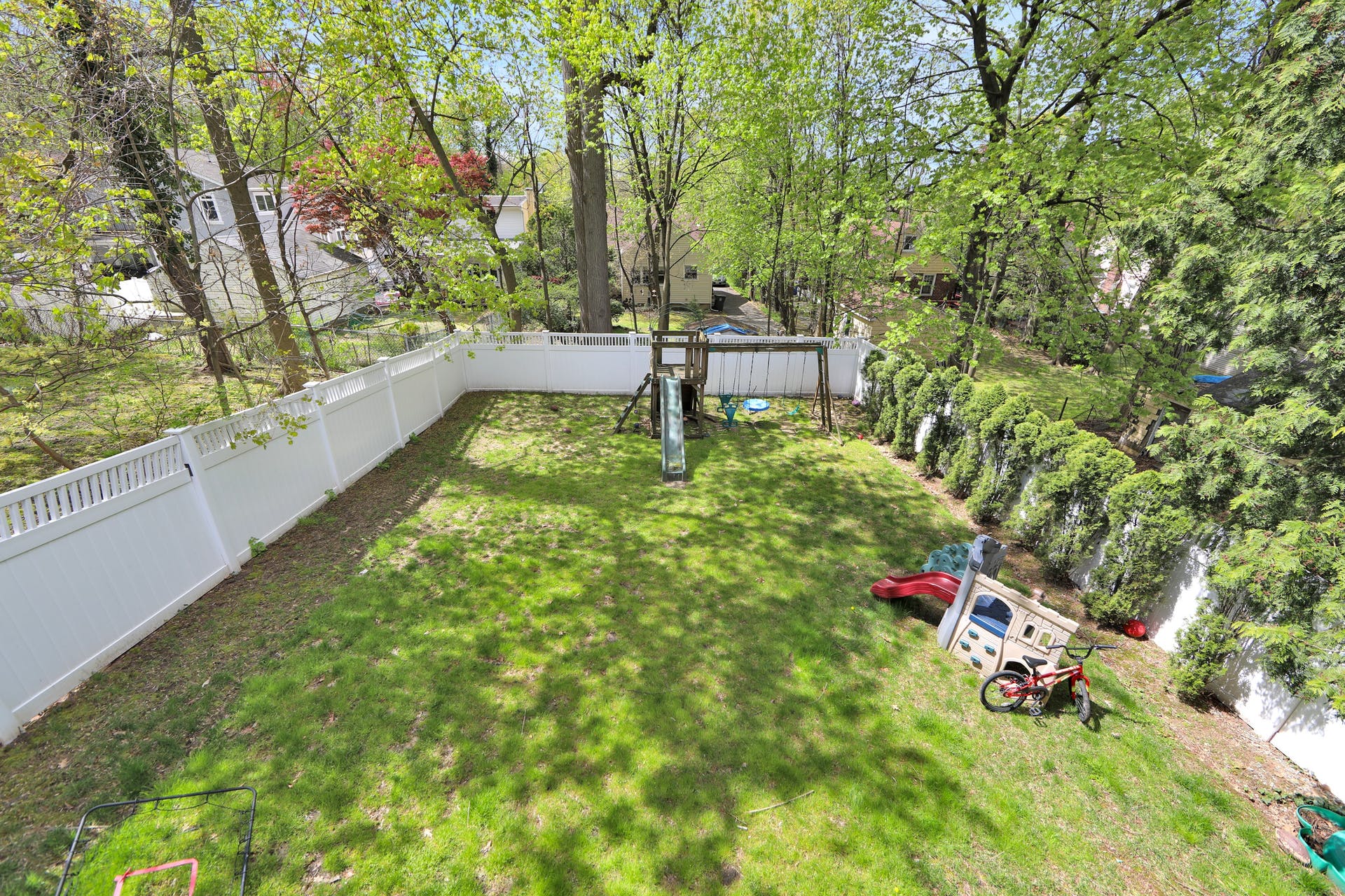 240 Van Nostrand Ave
