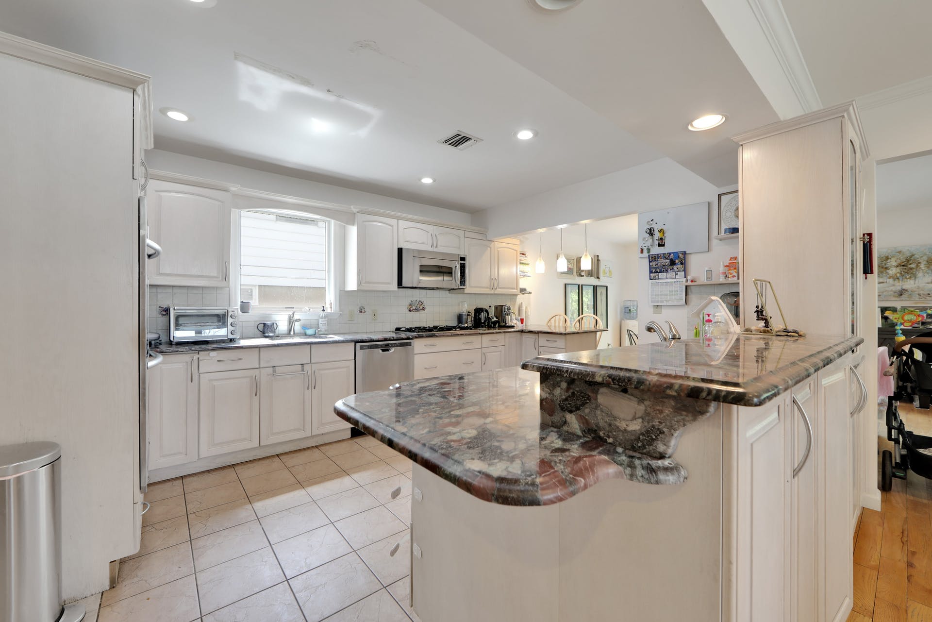 240 Van Nostrand Ave