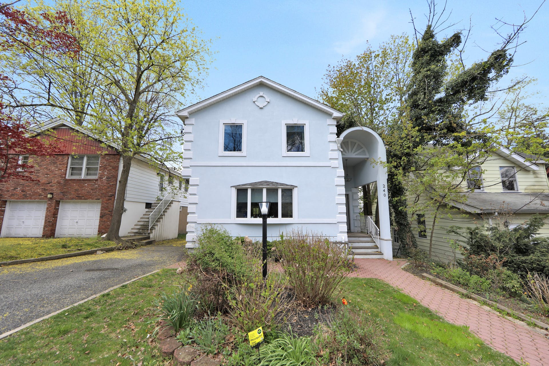 240 Van Nostrand Ave