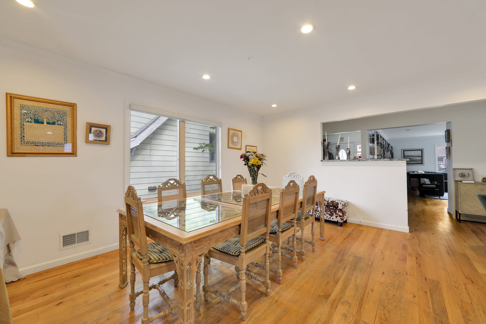 240 Van Nostrand Ave