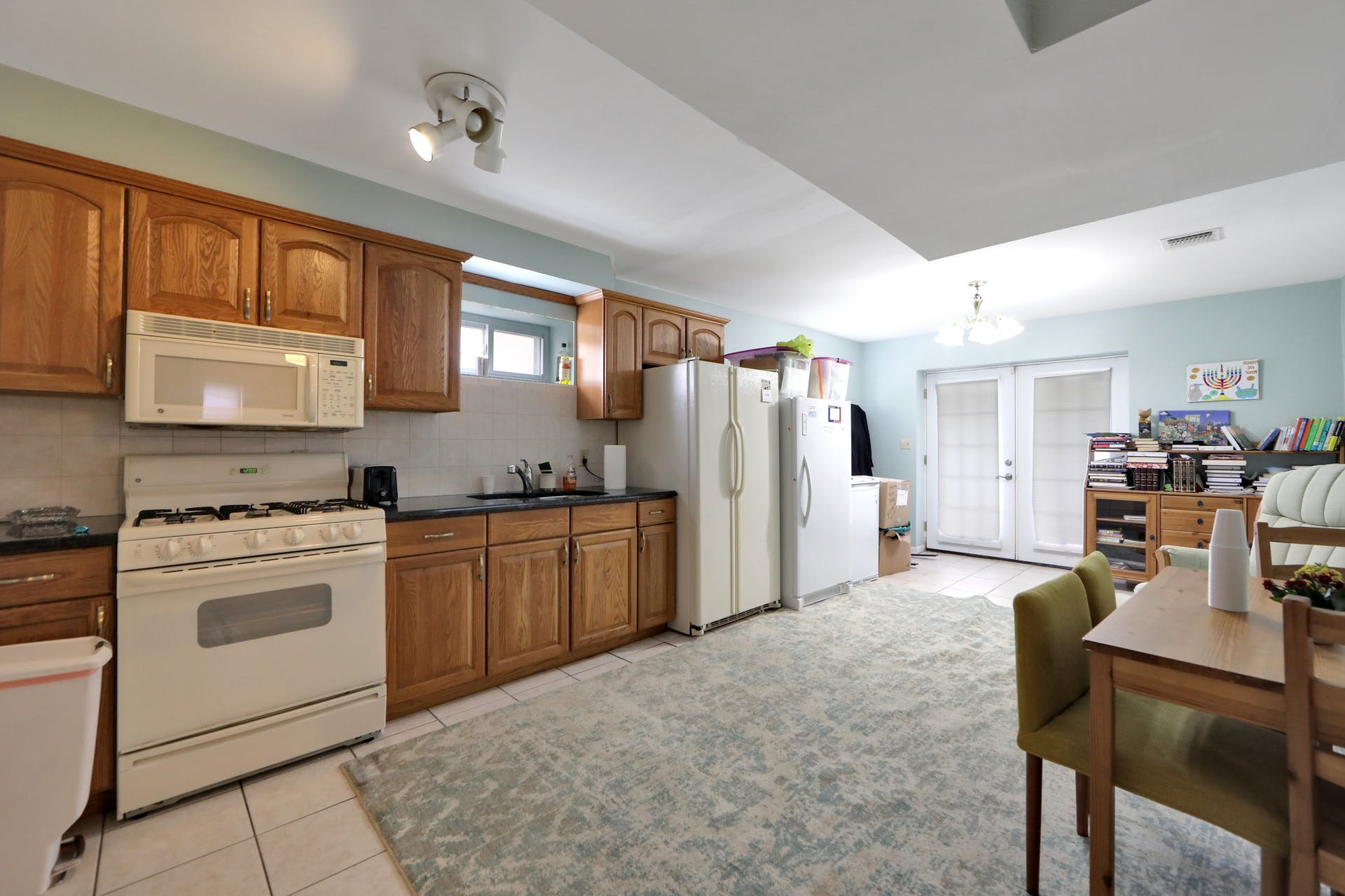 240 Van Nostrand Ave