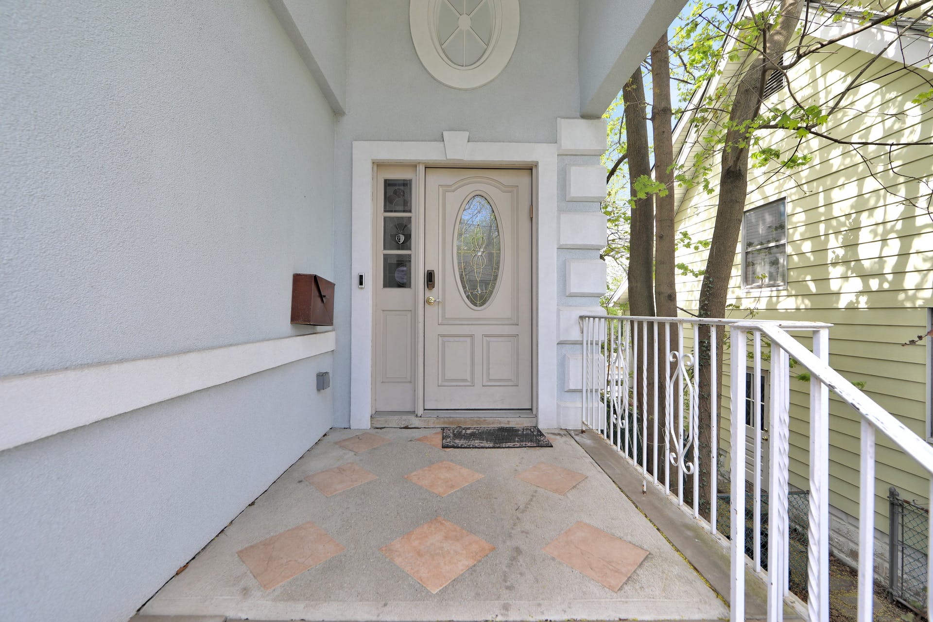 240 Van Nostrand Ave