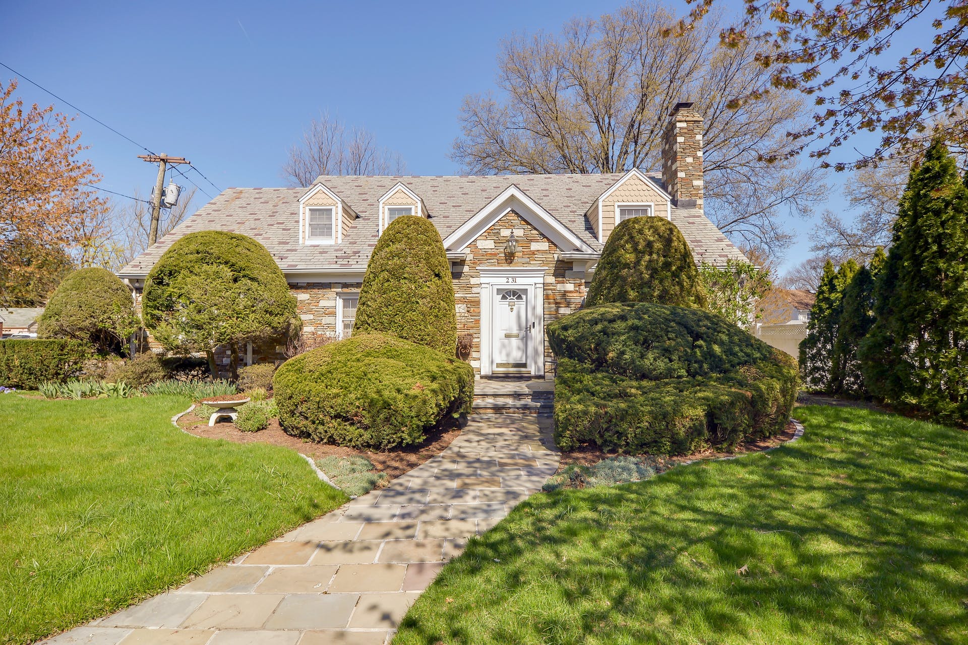 2-31 Summit Avenue