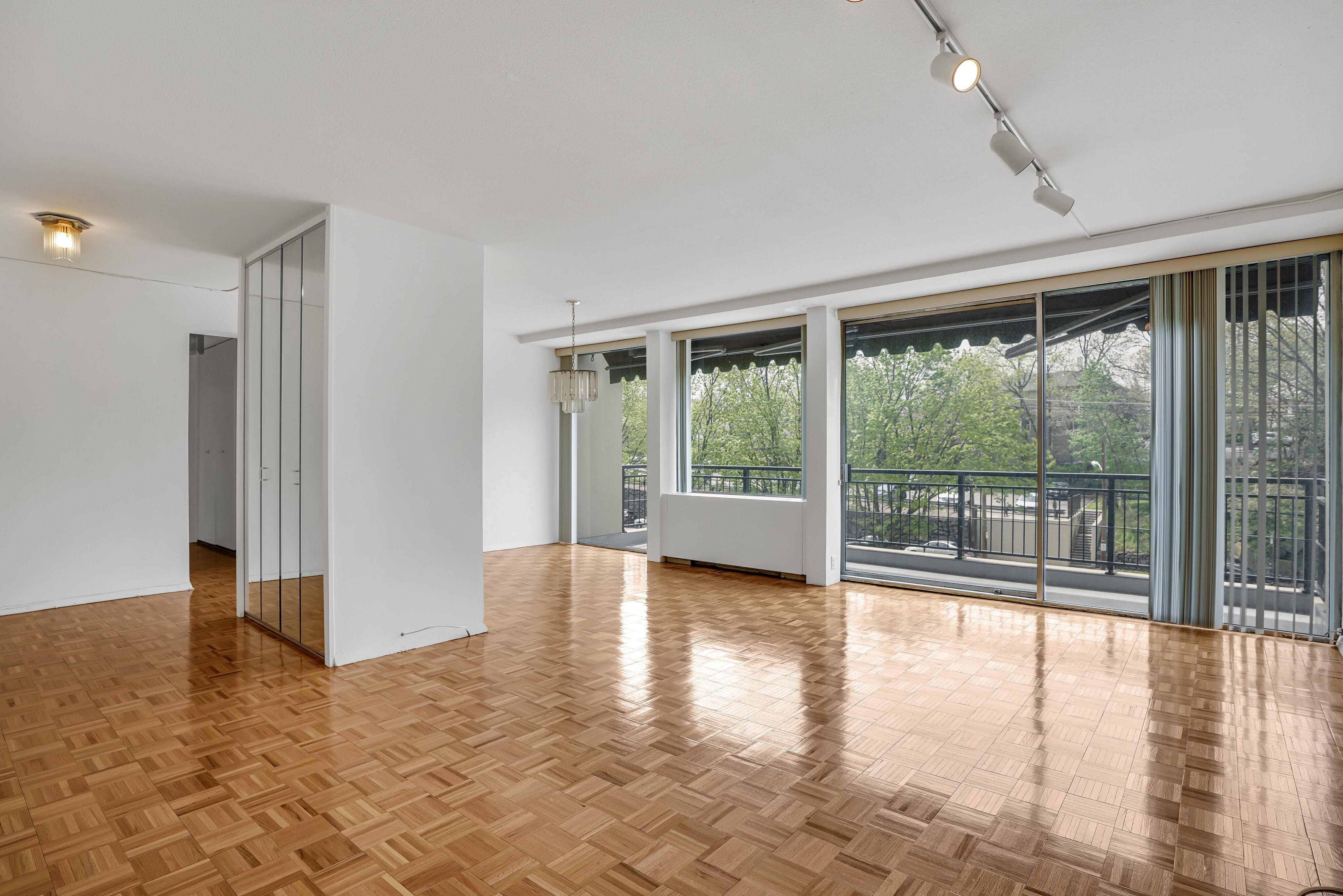 4 Horizon Road # 409