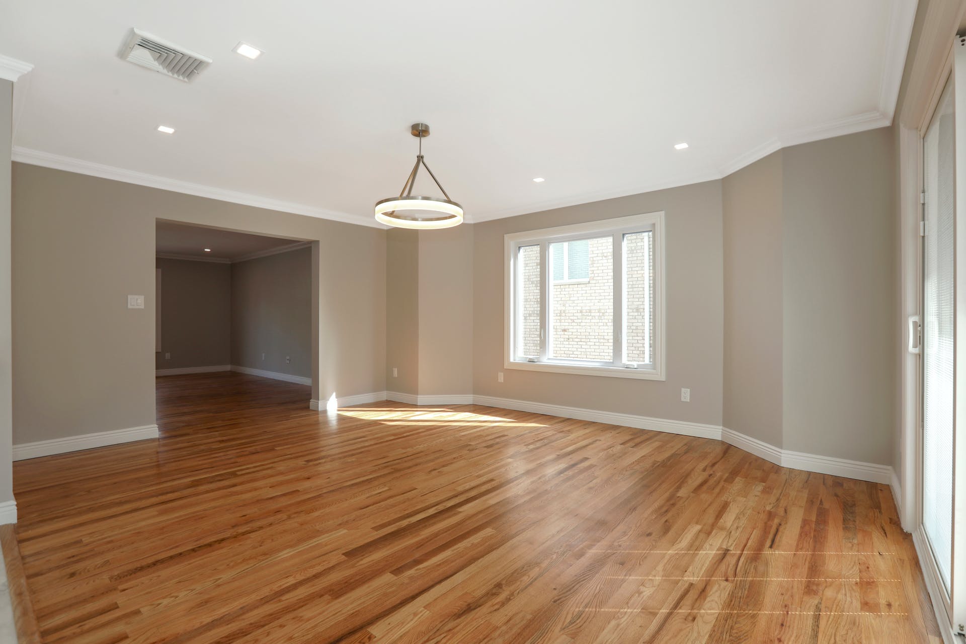 2461A Rossett St. 