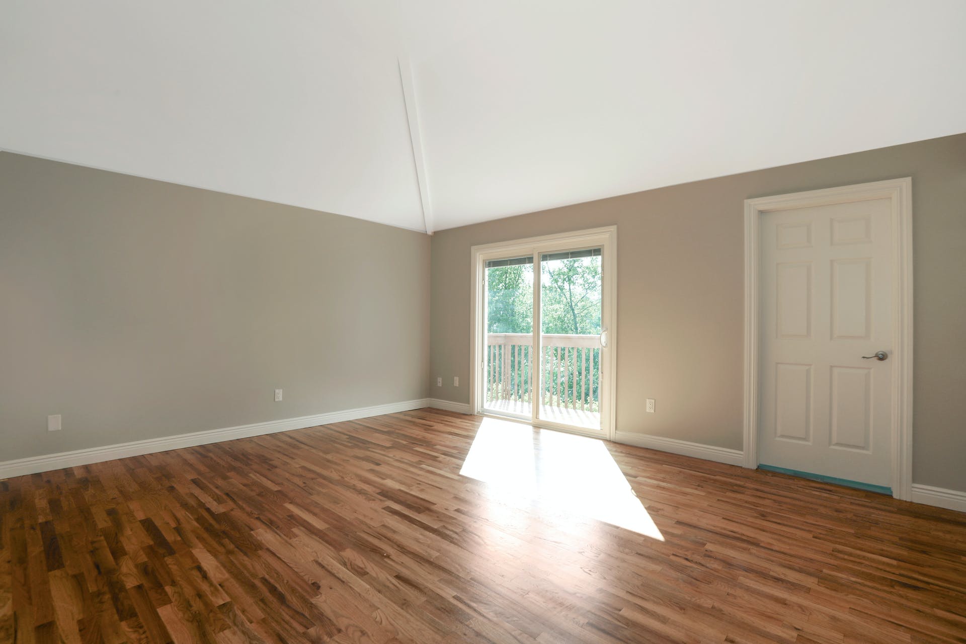 2461A Rossett St. 