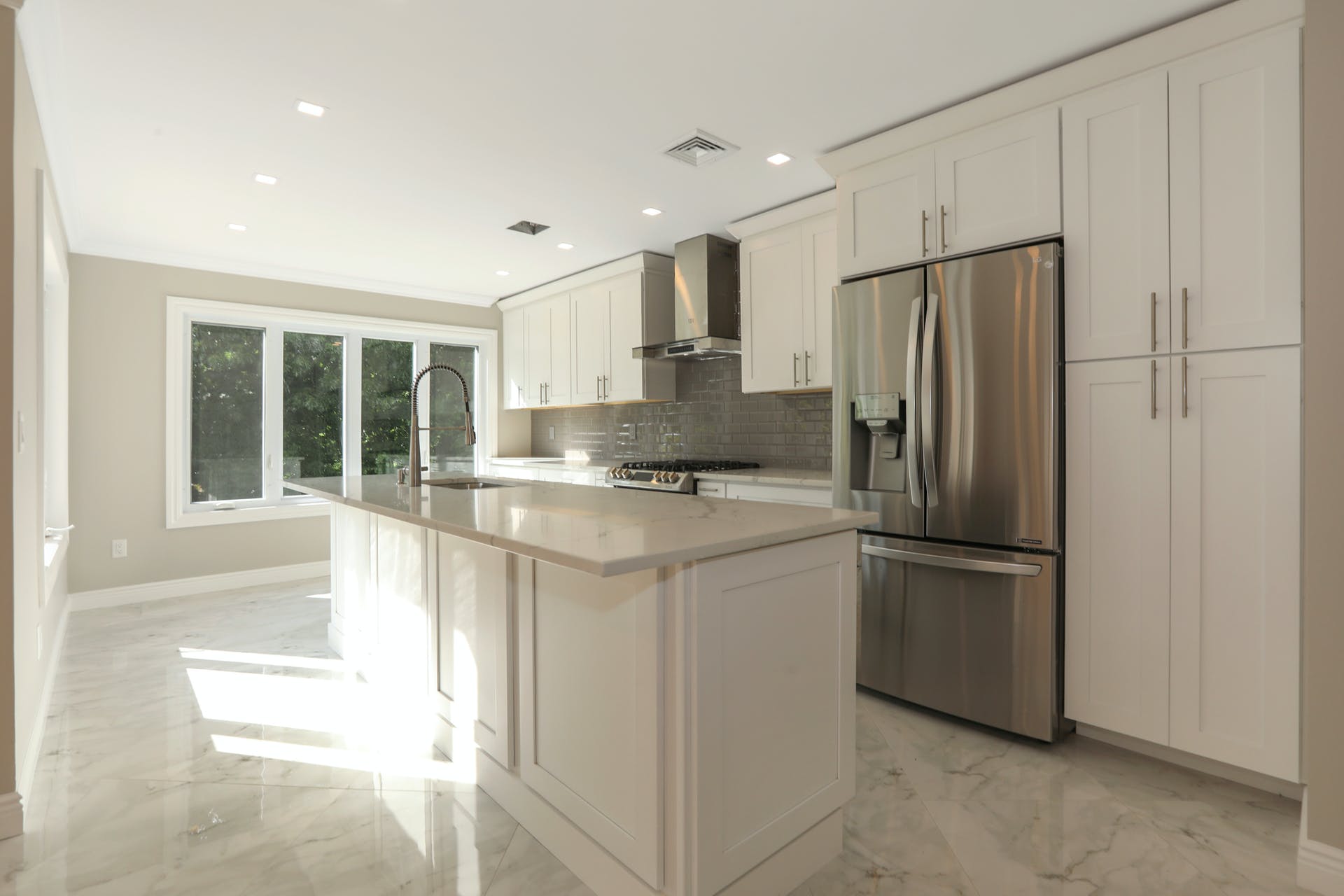 2461A Rossett St. 
