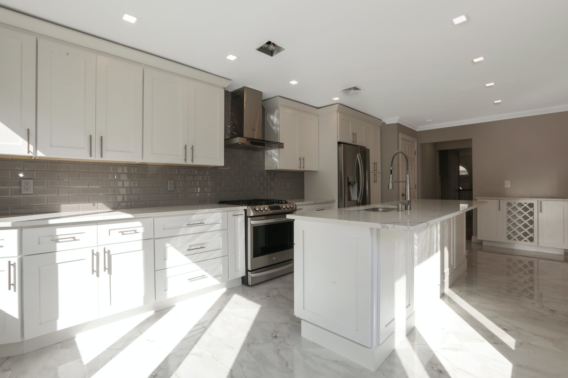 2461A Rossett St. 