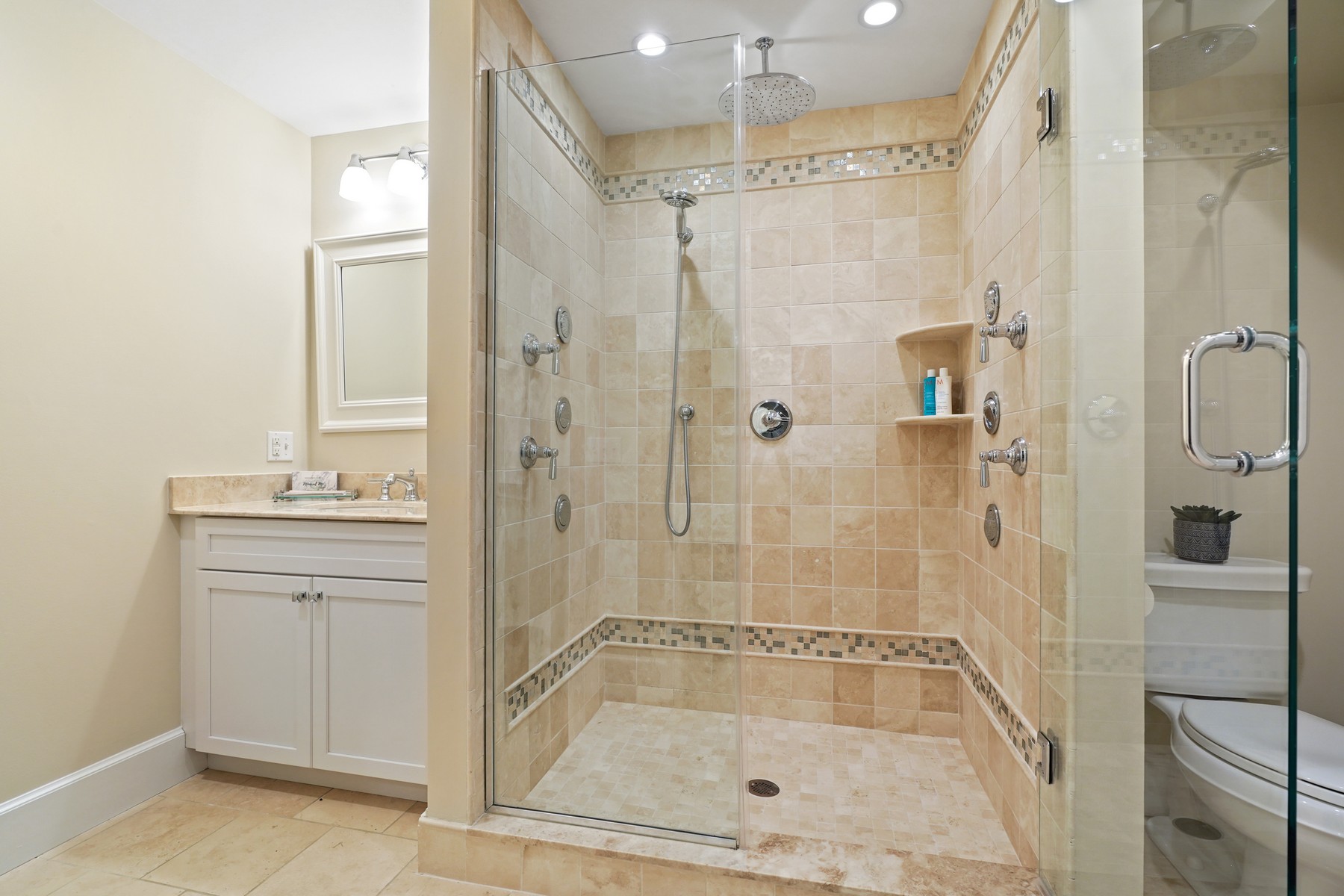 16 Greenview Way