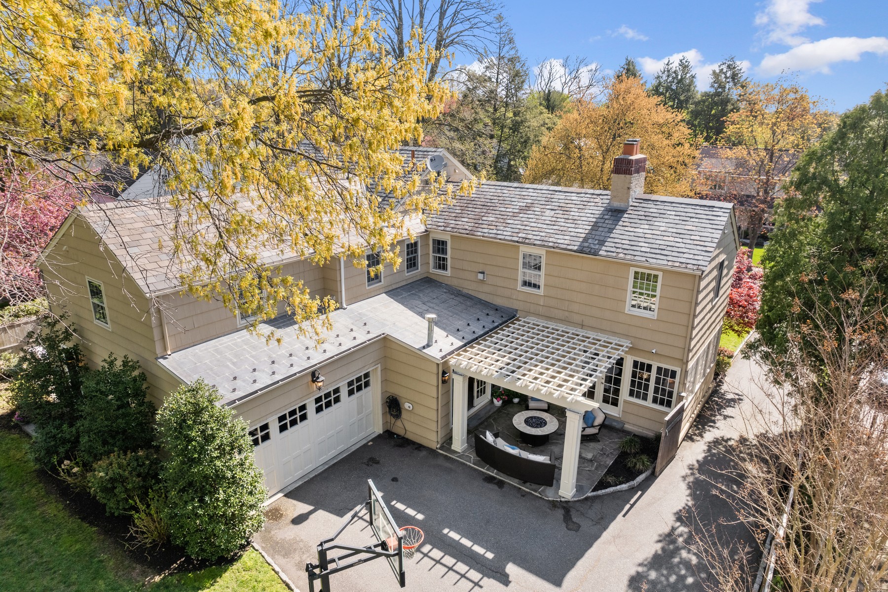 16 Greenview Way