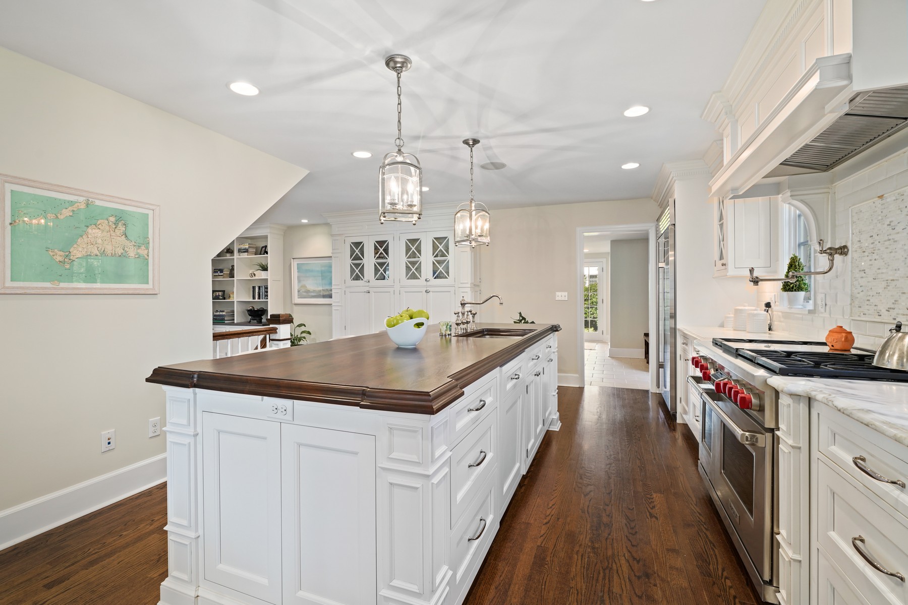 16 Greenview Way