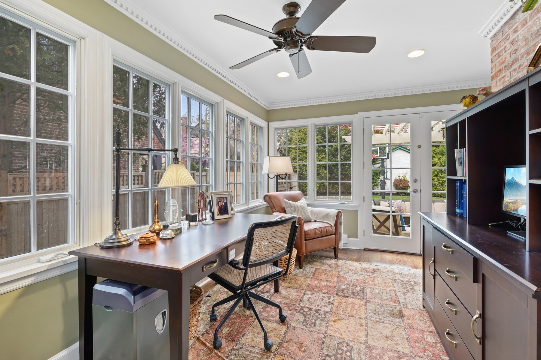 16 Greenview Way