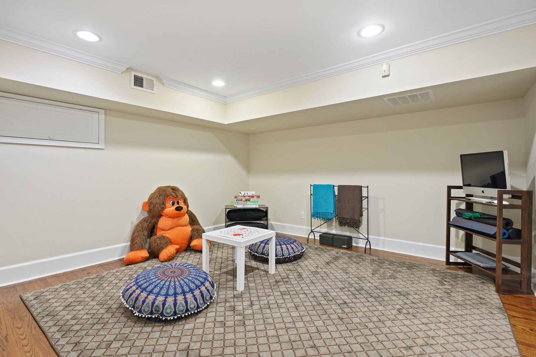 16 Greenview Way