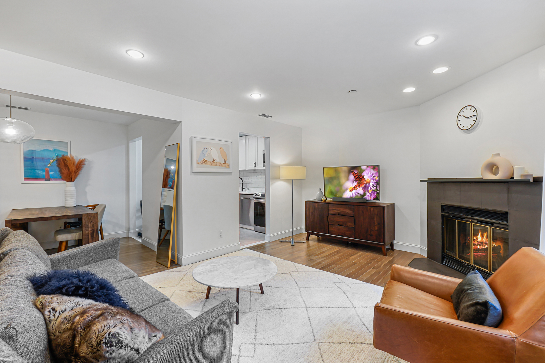 1566 Anderson Avenue Unit E Hilltop Court