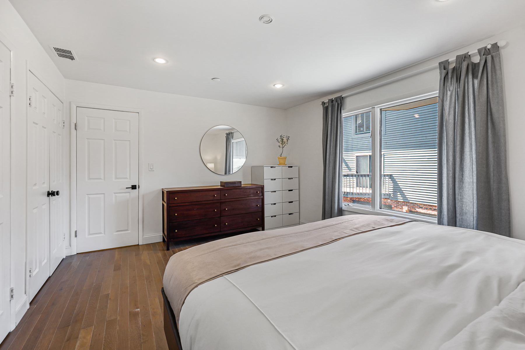 1566 Anderson Avenue Unit E Hilltop Court