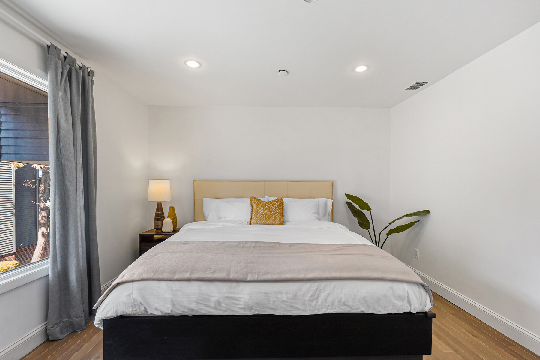 1566 Anderson Avenue Unit E Hilltop Court