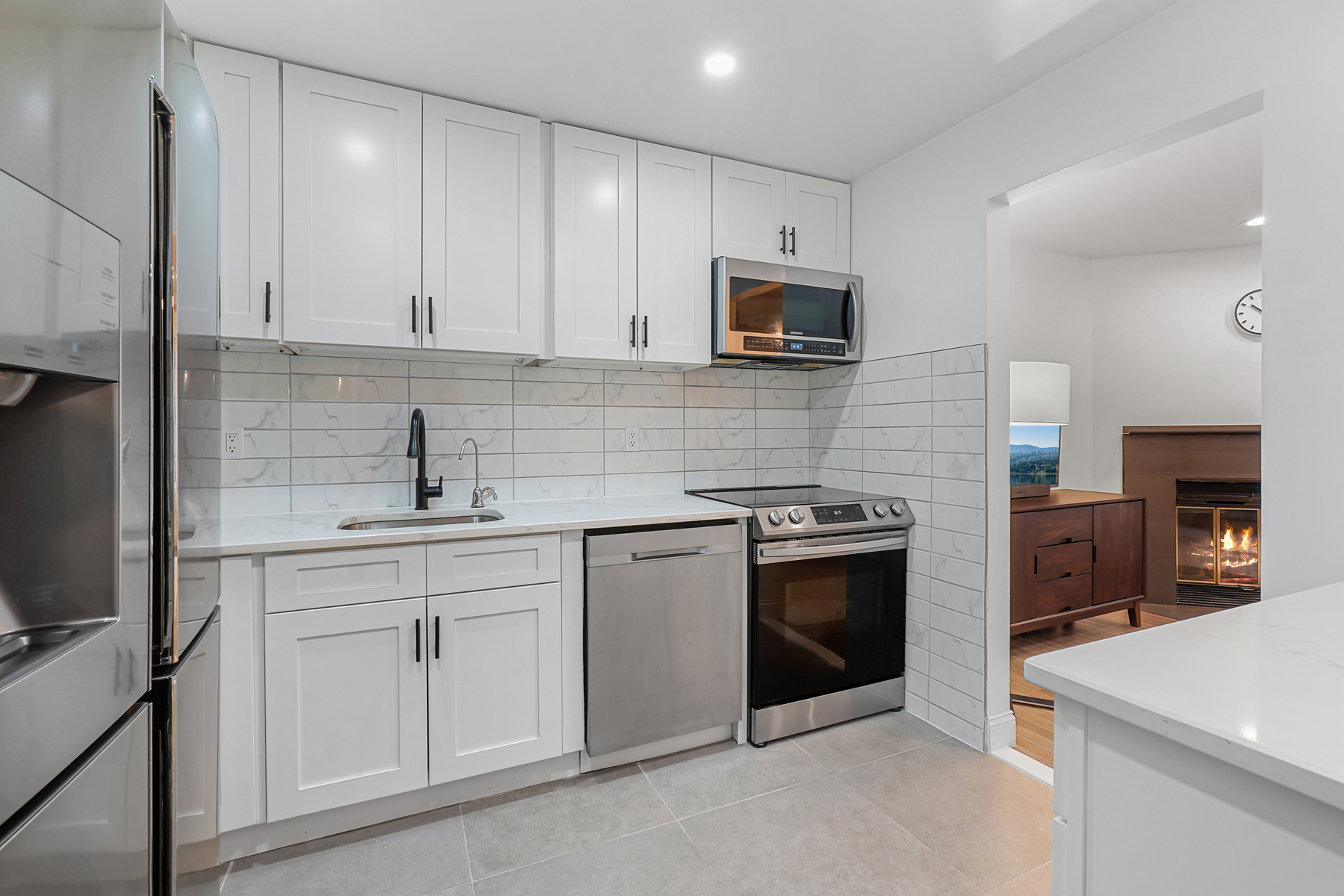 1566 Anderson Avenue Unit E Hilltop Court