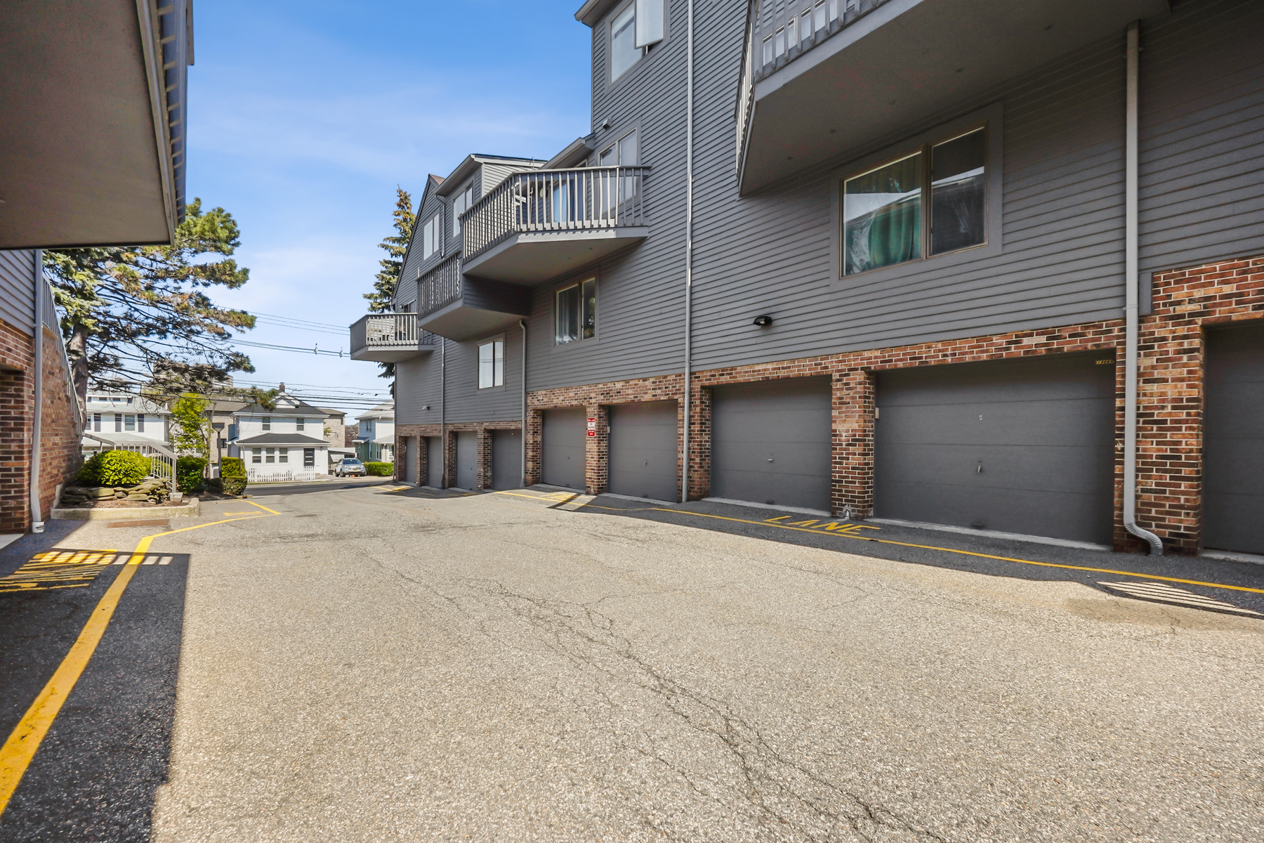 1566 Anderson Avenue Unit E Hilltop Court