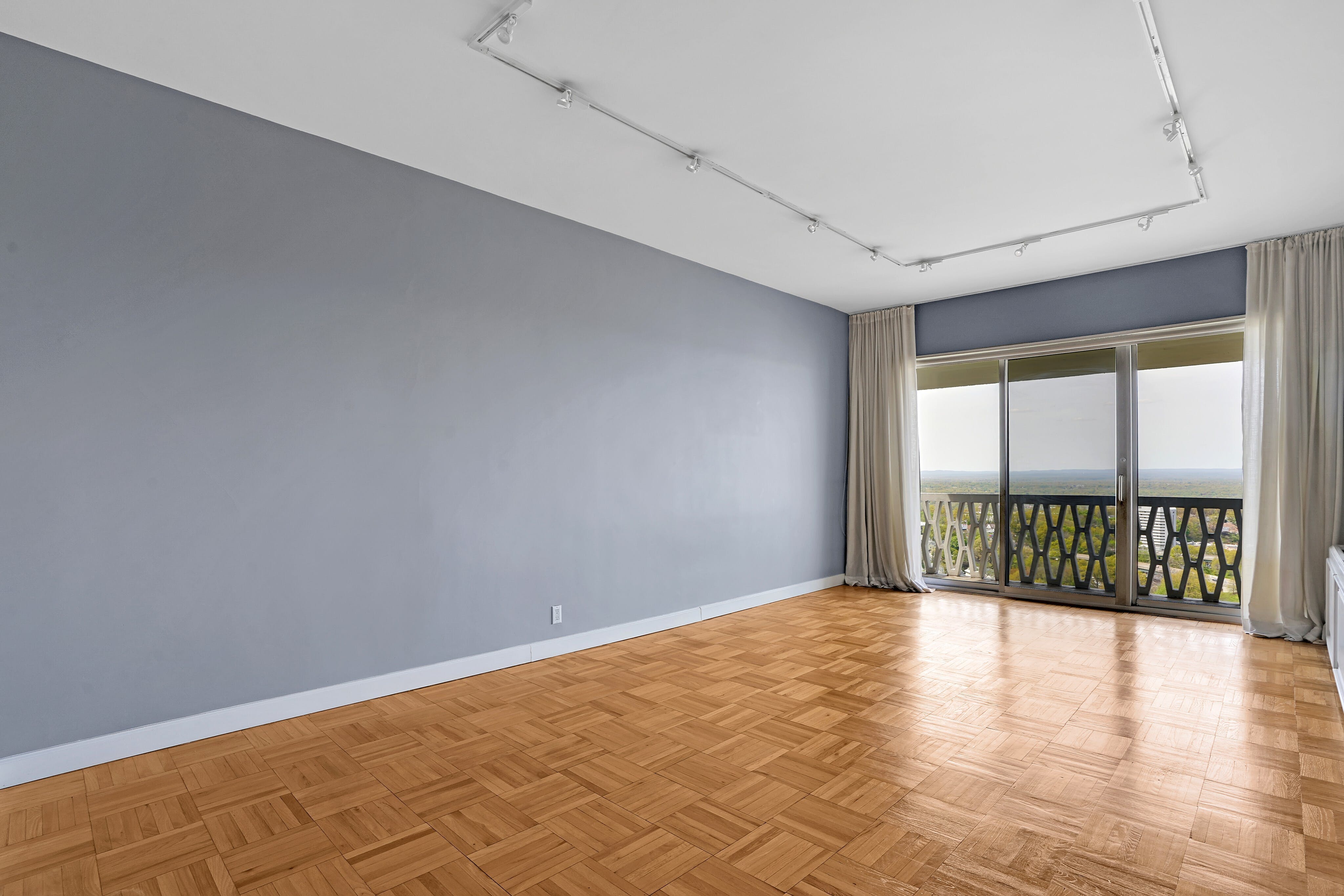 2000 Linwood Avenue #23F Mediterranean South