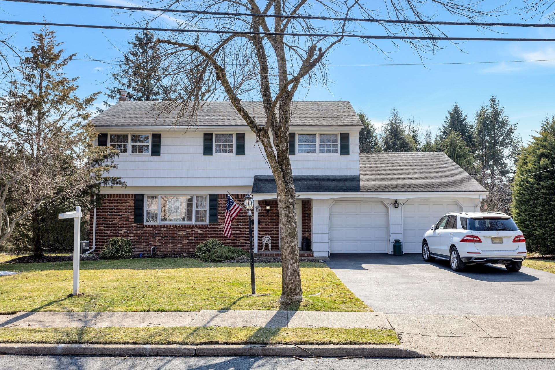 28 Hemlock Dr