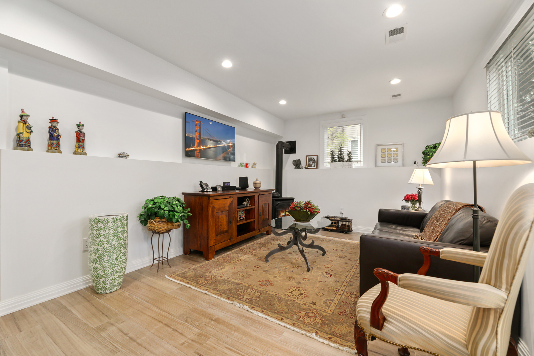 15 Kim Hunter Rd