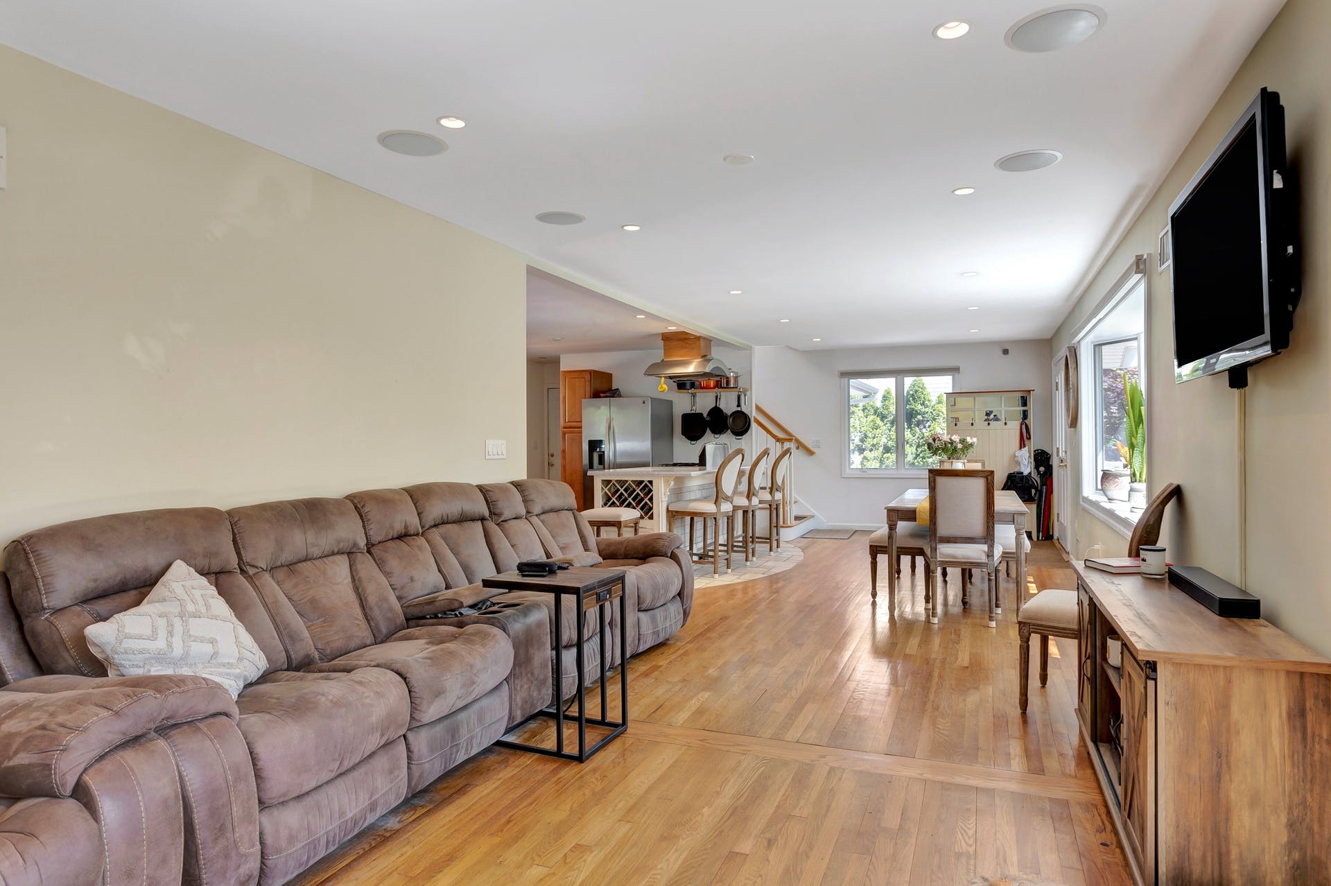313 Oradell Ave