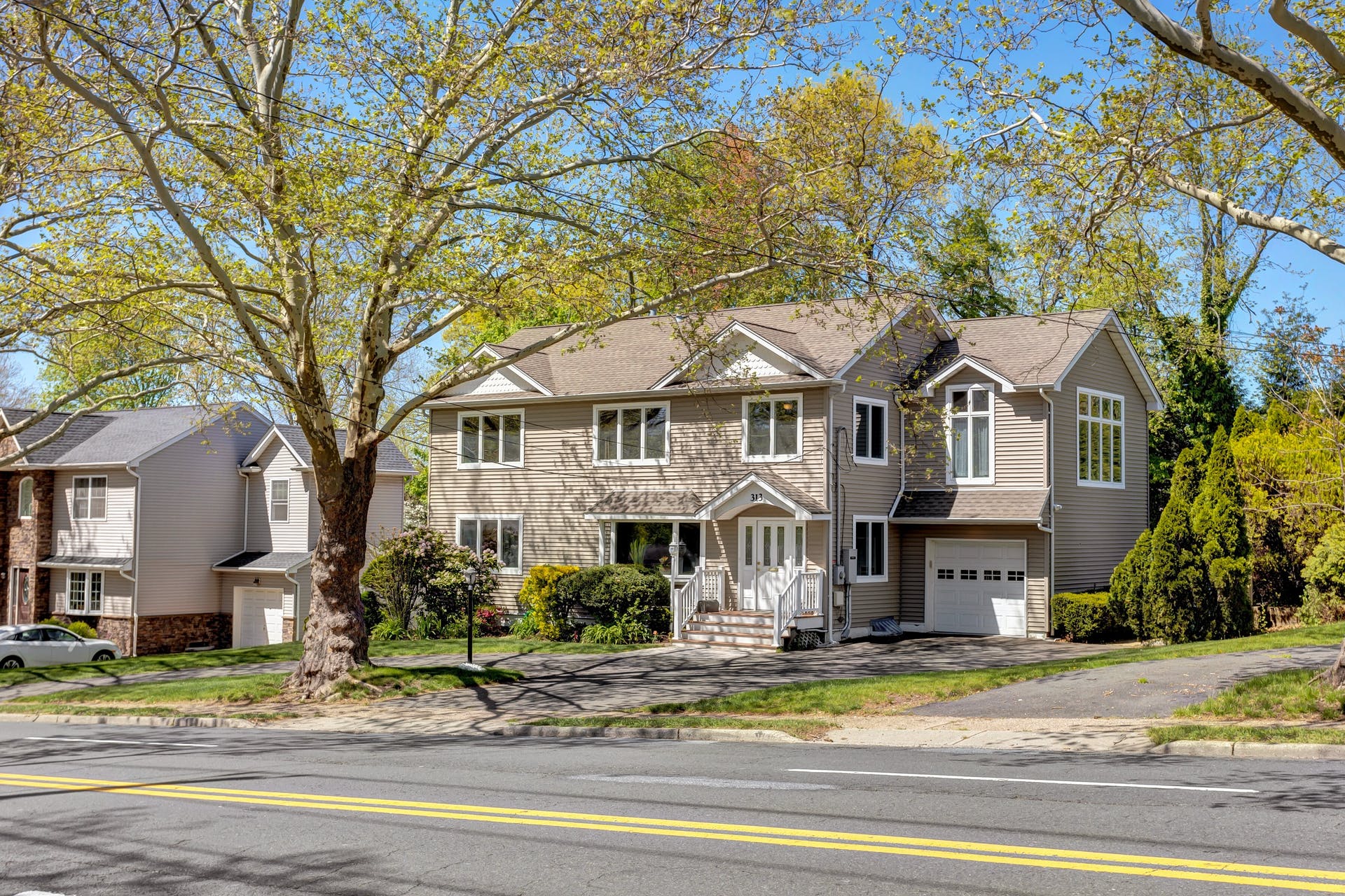 313 Oradell Ave