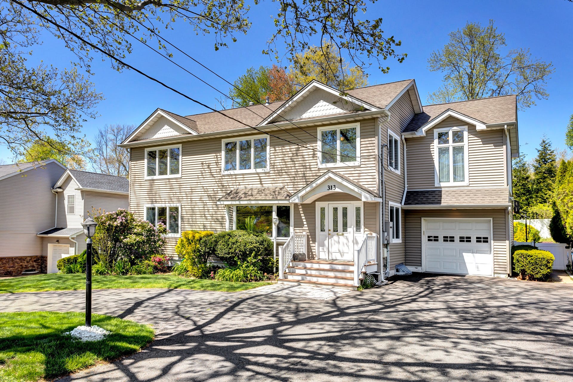 313 Oradell Ave