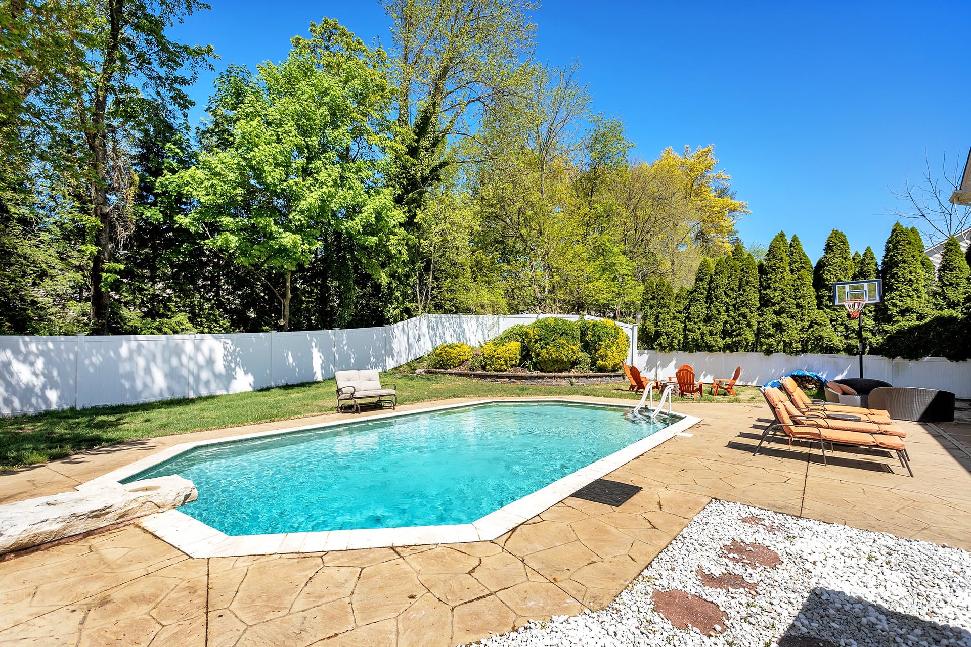 313 Oradell Ave