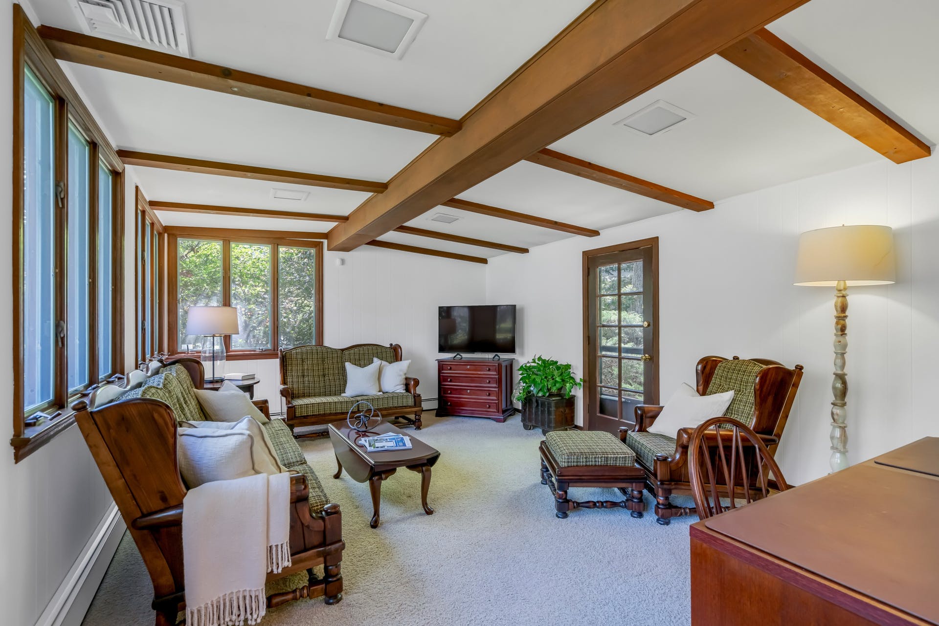 330 Wastena Terrace