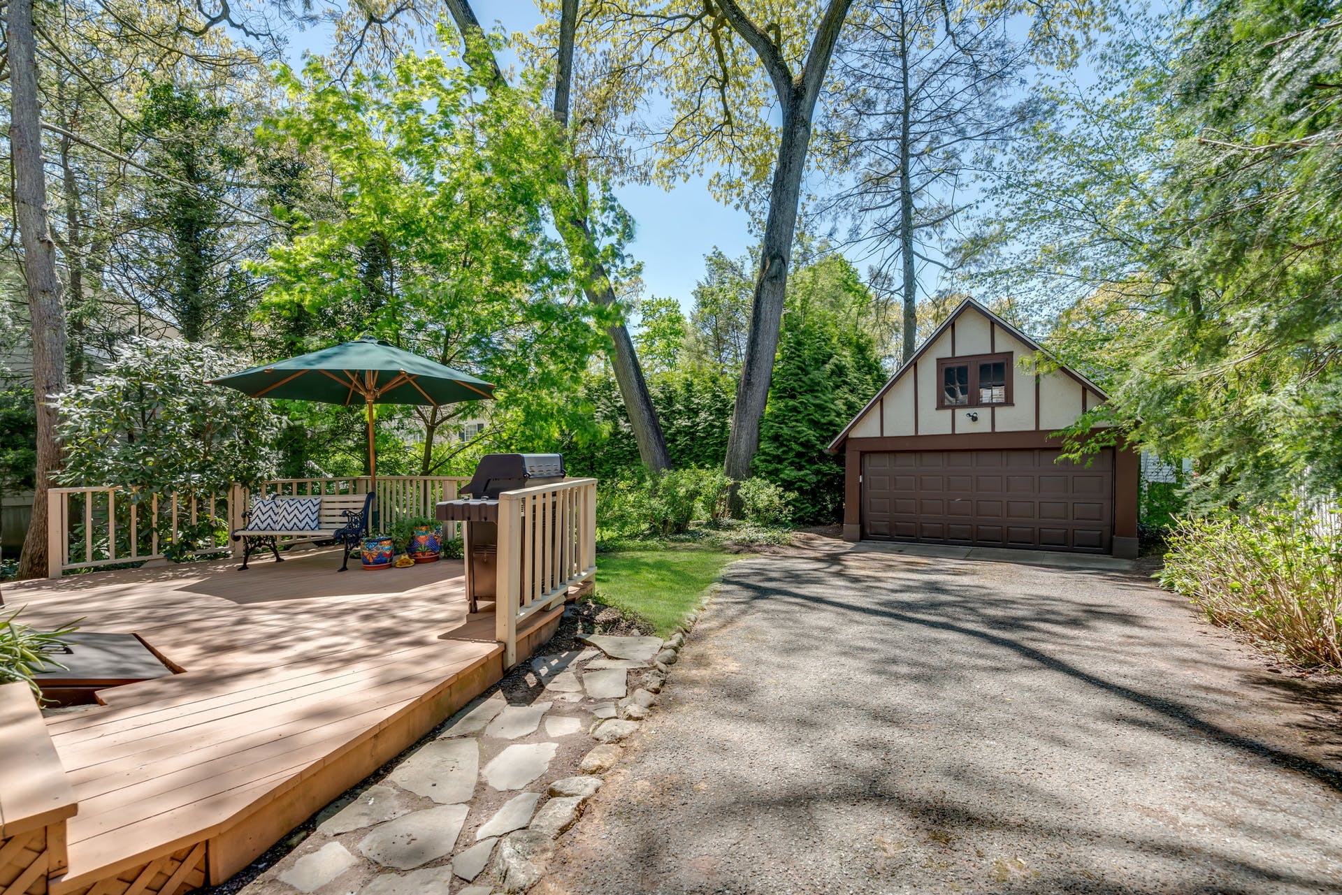 330 Wastena Terrace