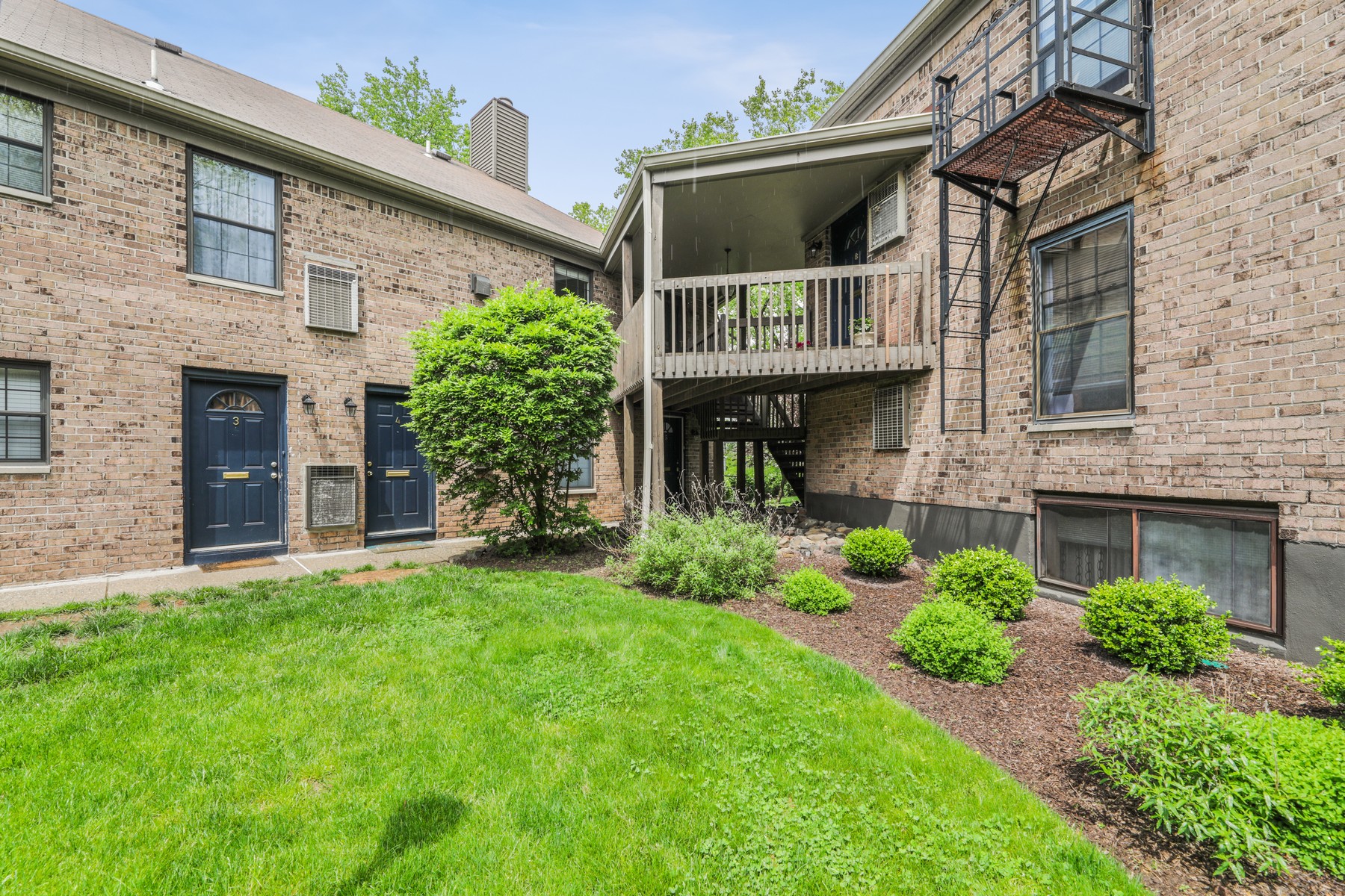181 Long Hill Road, #10-6 