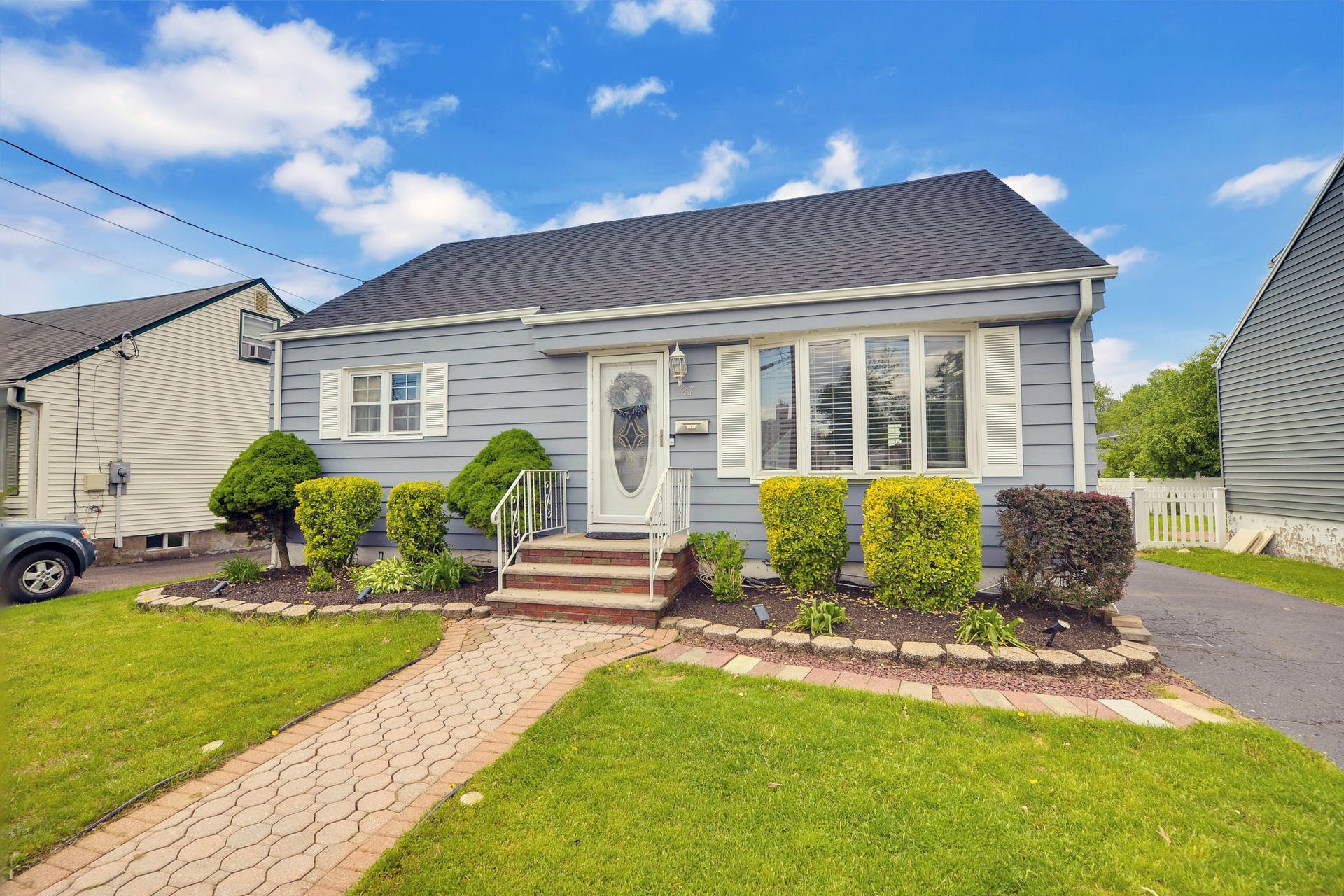 27 South Drive