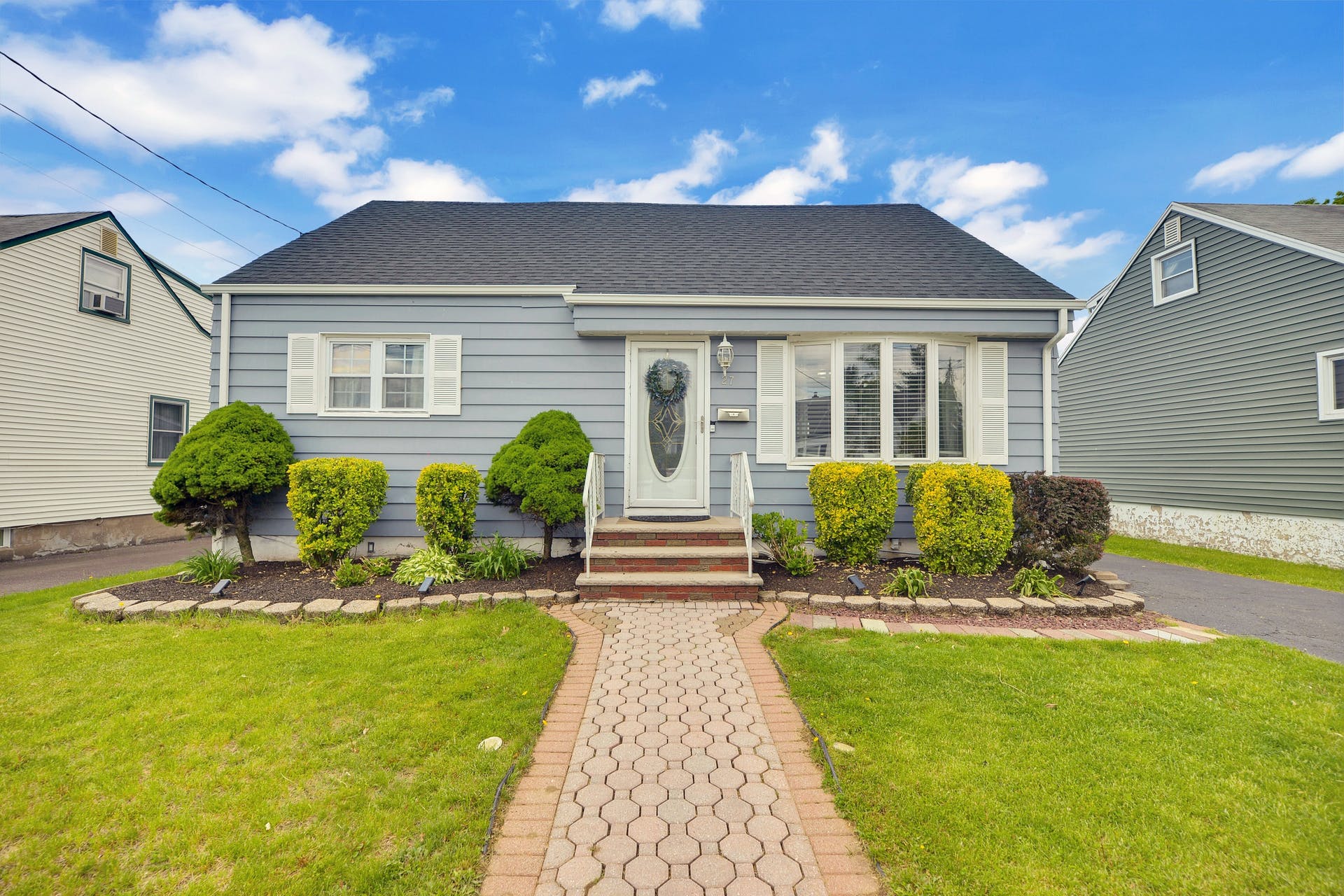 27 South Drive