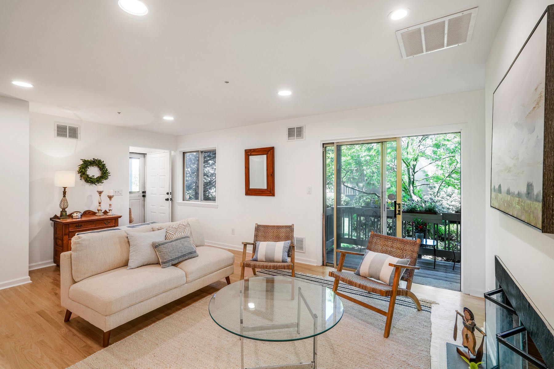 62 Larkin Circle