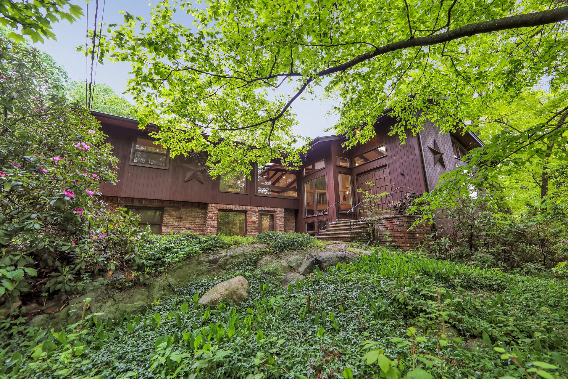 140 Skyline Drive