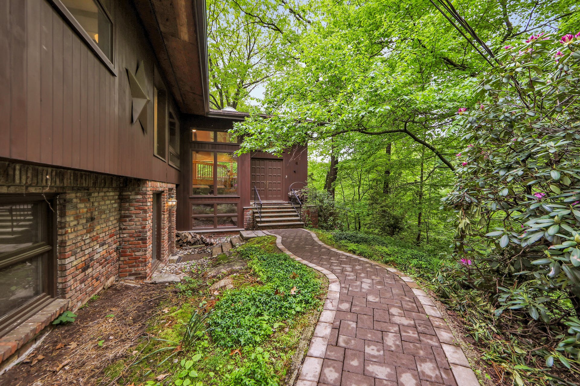 140 Skyline Drive