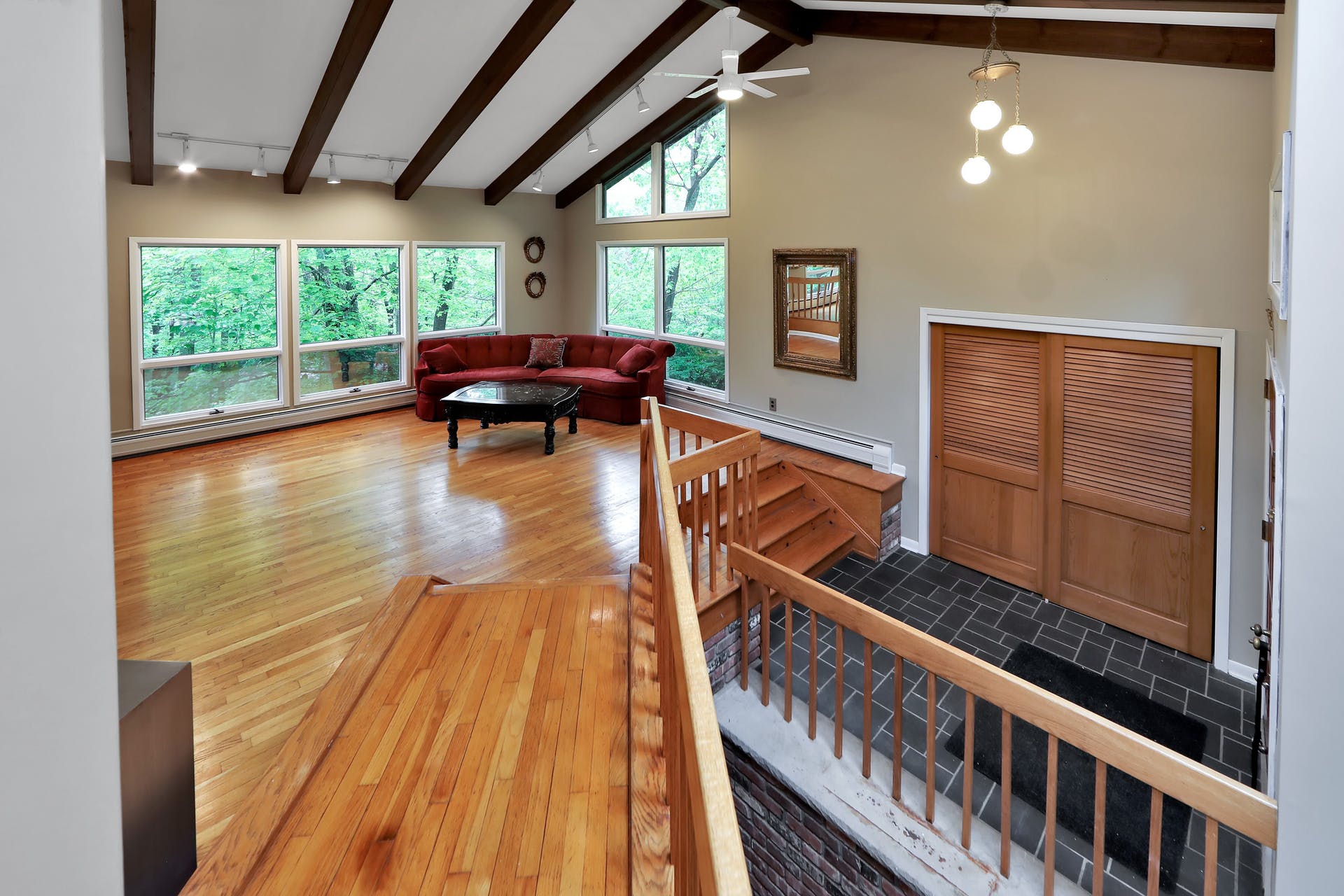 140 Skyline Drive