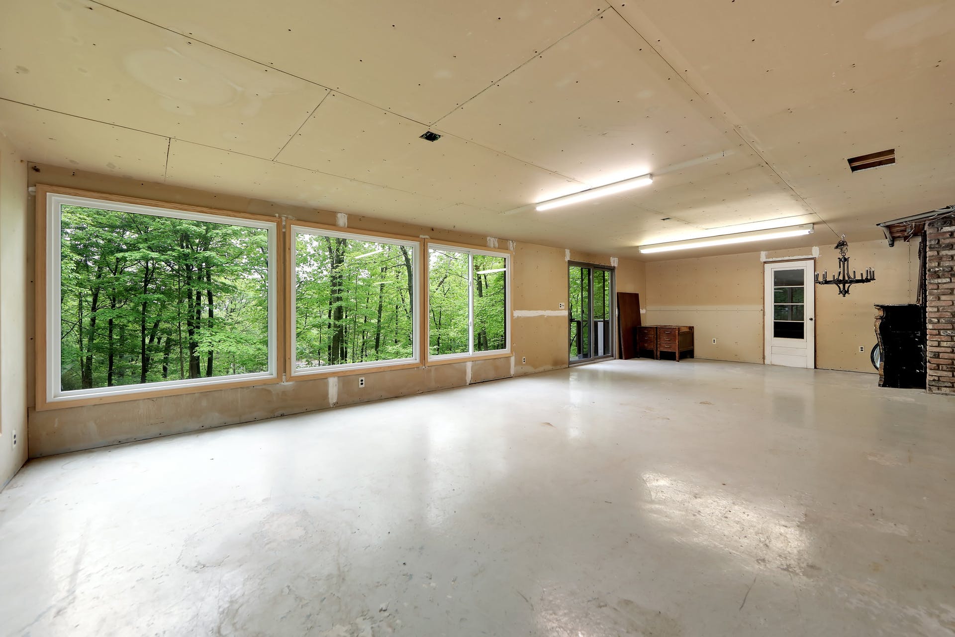 140 Skyline Drive