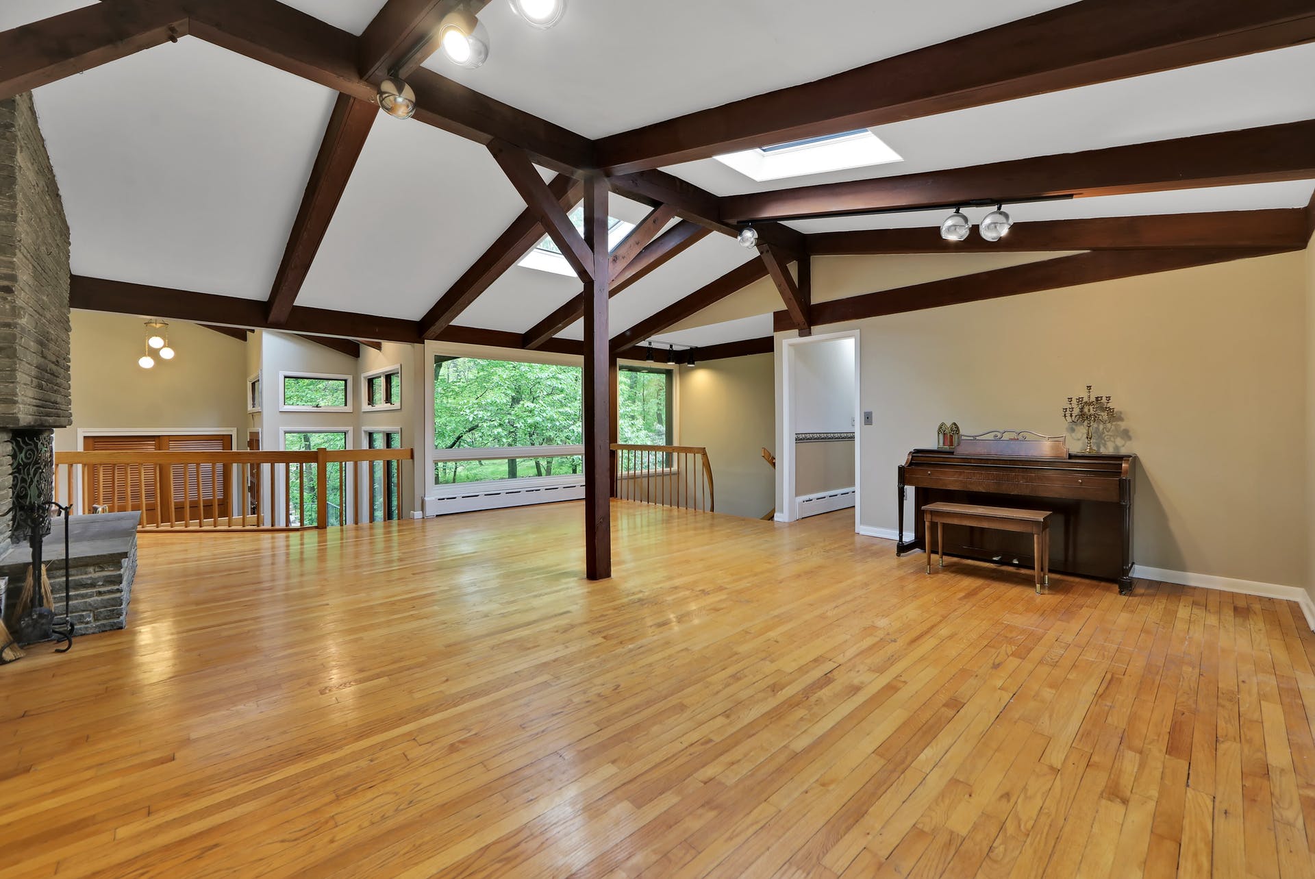 140 Skyline Drive