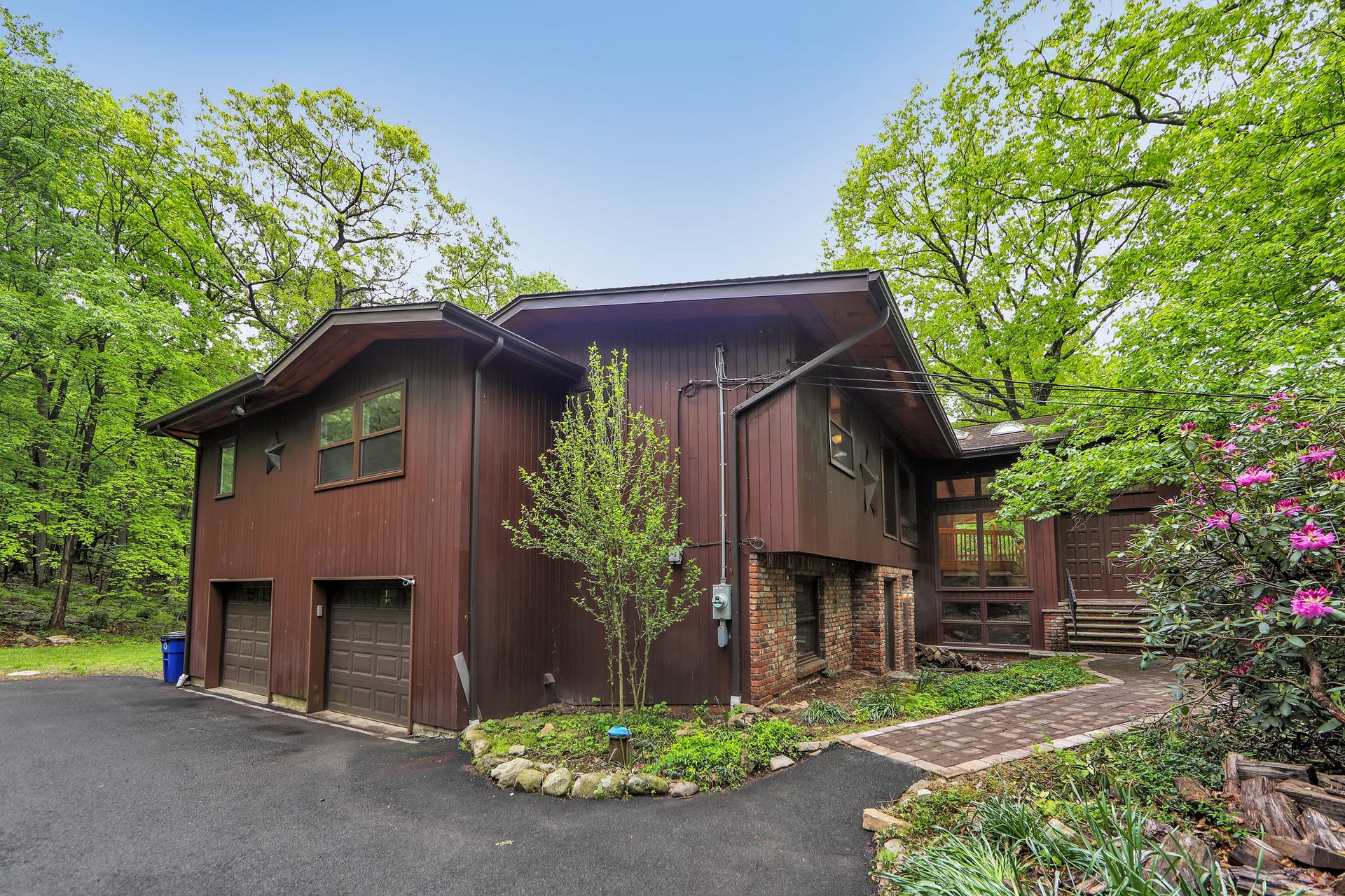 140 Skyline Drive