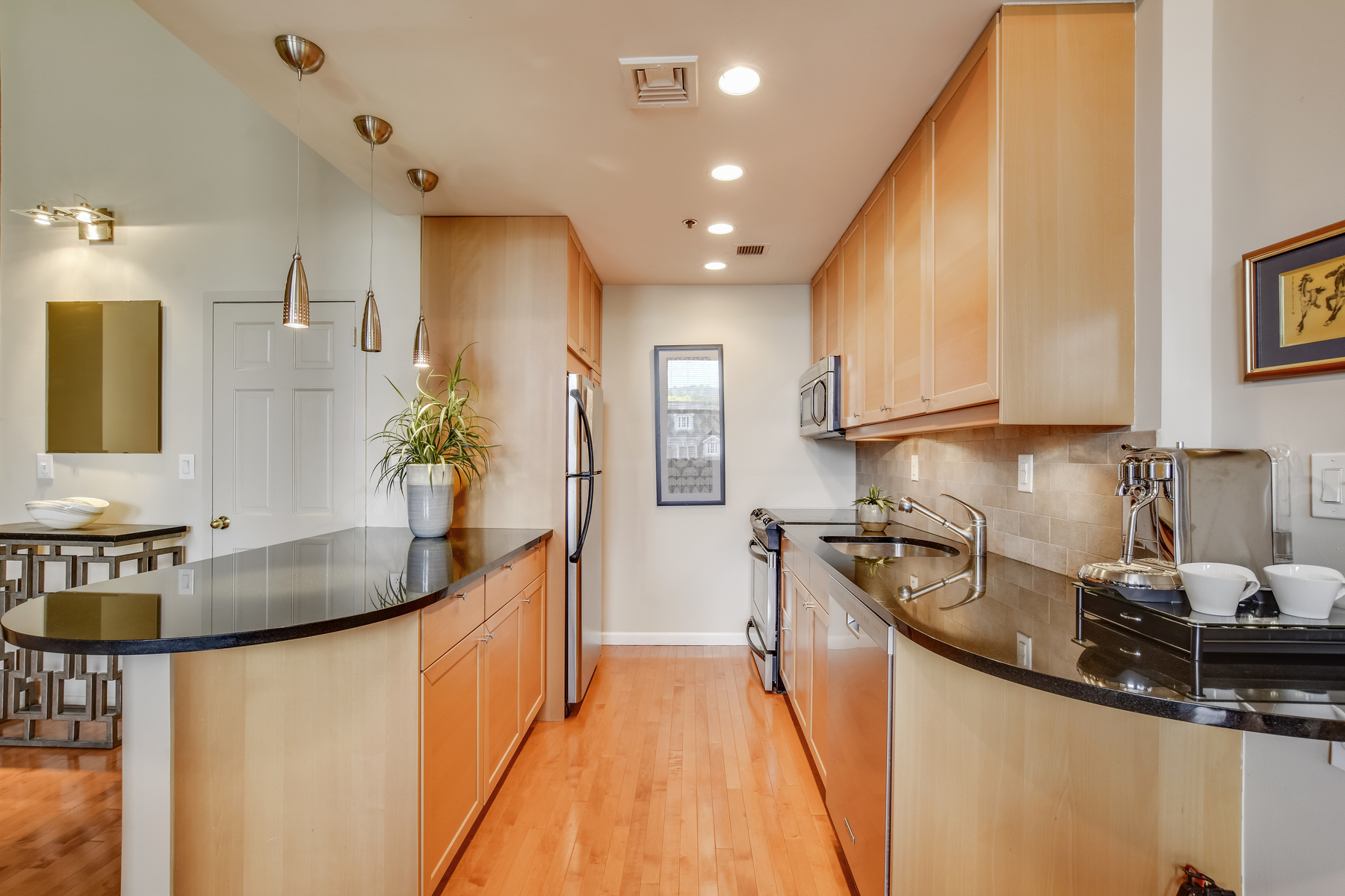 220 Main Street, #303